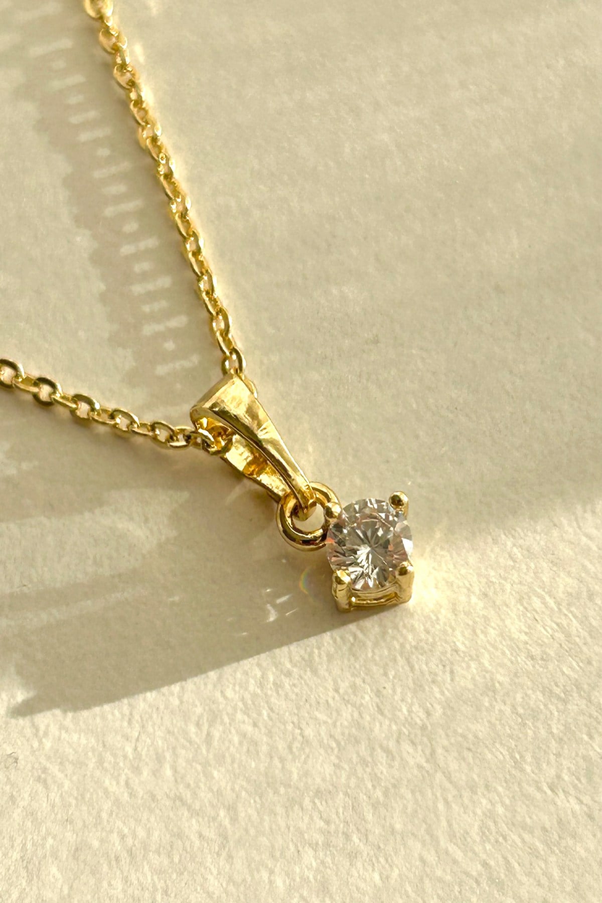 Özel Seri 14K Altın Kaplama Tek Taşlı Kadın Kolye (Birinci Sınıf Kalite/Kararmaz/Paslanmaz) - 24cm