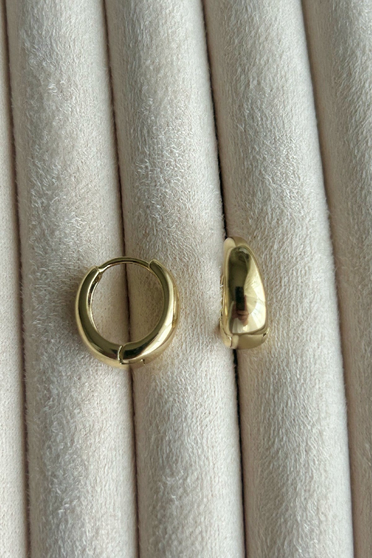 Özel Seri Basic Damla Model Gold Kadın Küpe (1. Sınıf Kalite/Kararmaz/Paslanmaz)