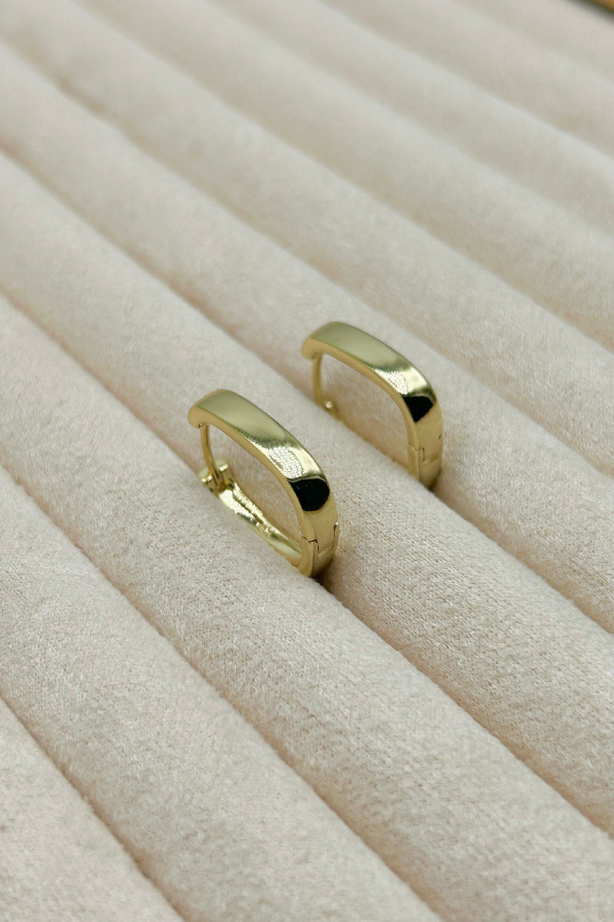 Özel Seri Basic Kadın Küpe - 14K Altın Kaplama - Gold ve Gümüş Renk (Birinci Sınıf Kalite/Kararmaz/Paslanmaz)