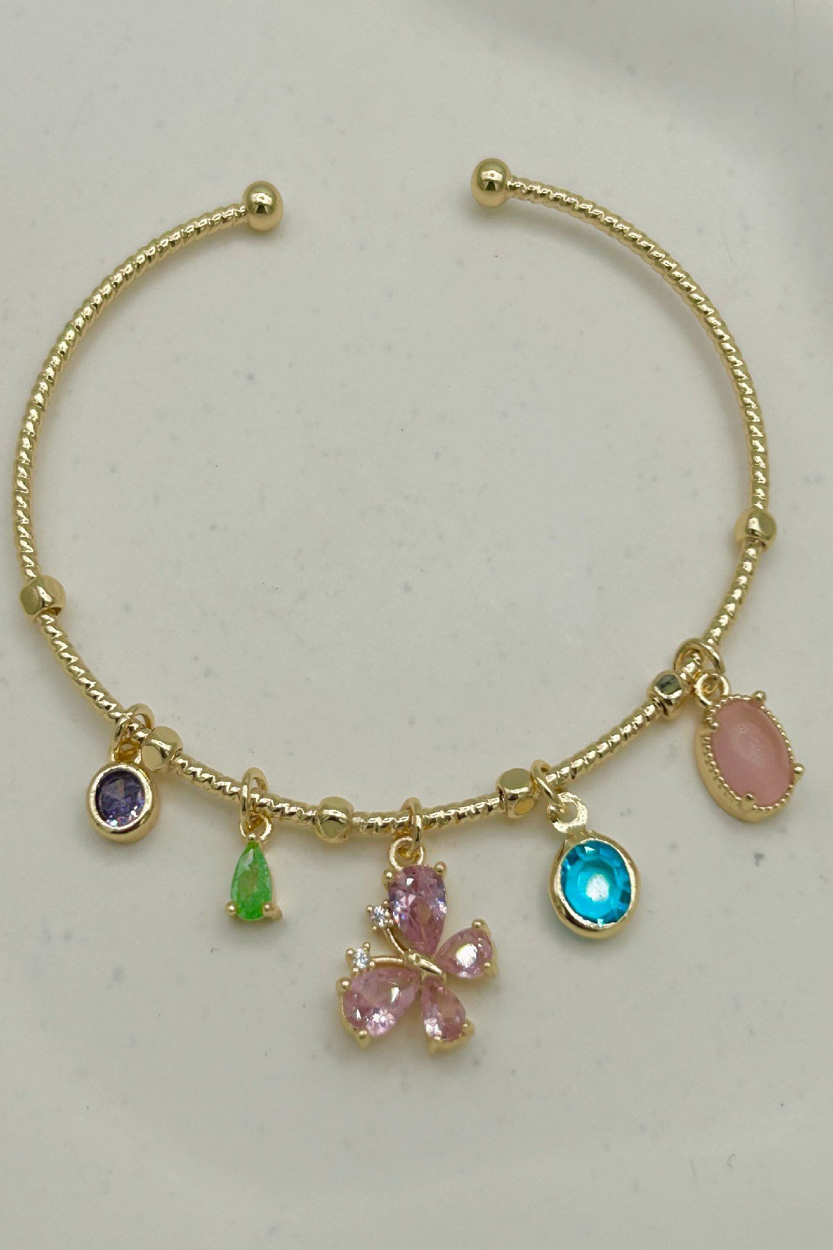Pembe Kristal Taşlı Gold Renk Kadın Charmlı Bileklik - Ayarlanabilir