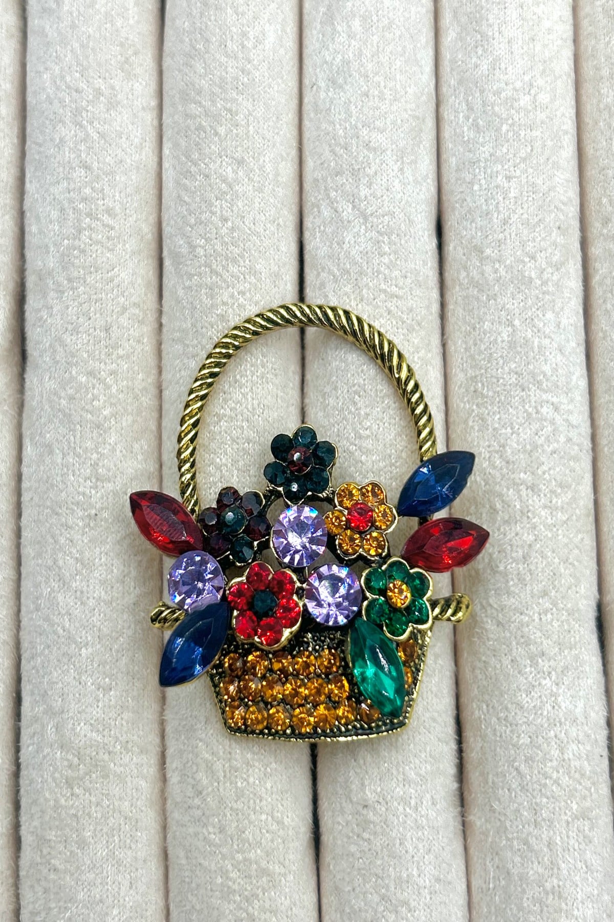 Renkli Kristal Taşlı Çiçek Sepeti Vintage Kadın Broş (4 cm) - Çanta, Şapka, Ceket, Eşarp ve Yaka'da Kullanılabilir