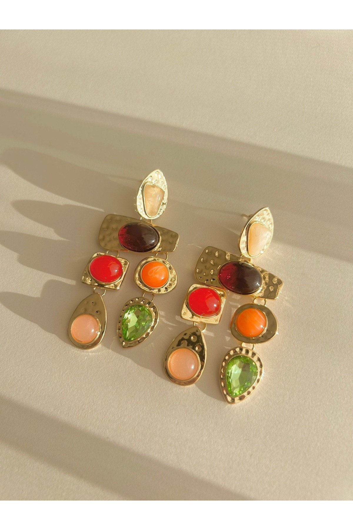 Renkli Taşlı Sallantılı Şık Kadın Küpe (7 cm)