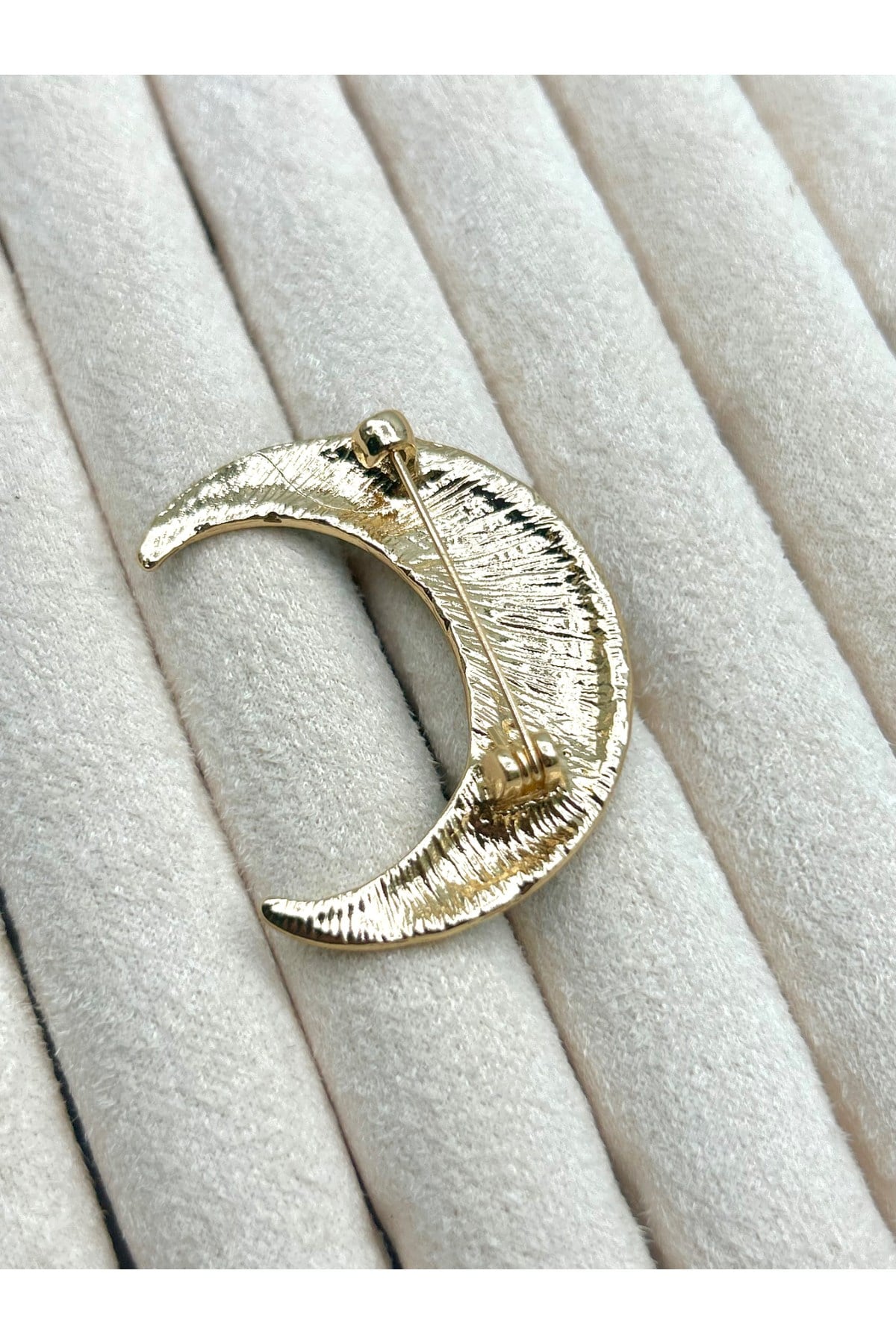Taşlı Lale Buketi Kadın Broş (5 cm) - Çanta, Şapka, Ceket, Eşarp ve Yaka'da Kullanılabilir