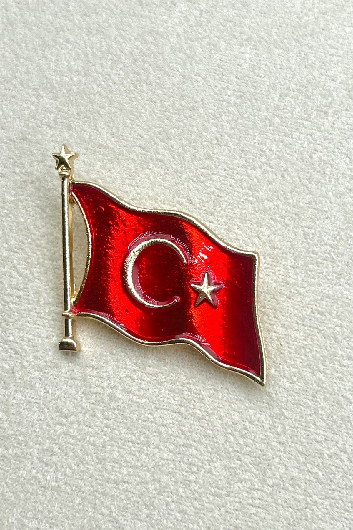 Türk Bayraklı Broş/Rozet (3 cm- 3,5 cm) - Çanta, Şapka, Ceket, Eşarp ve Yaka'da Kullanılabilir