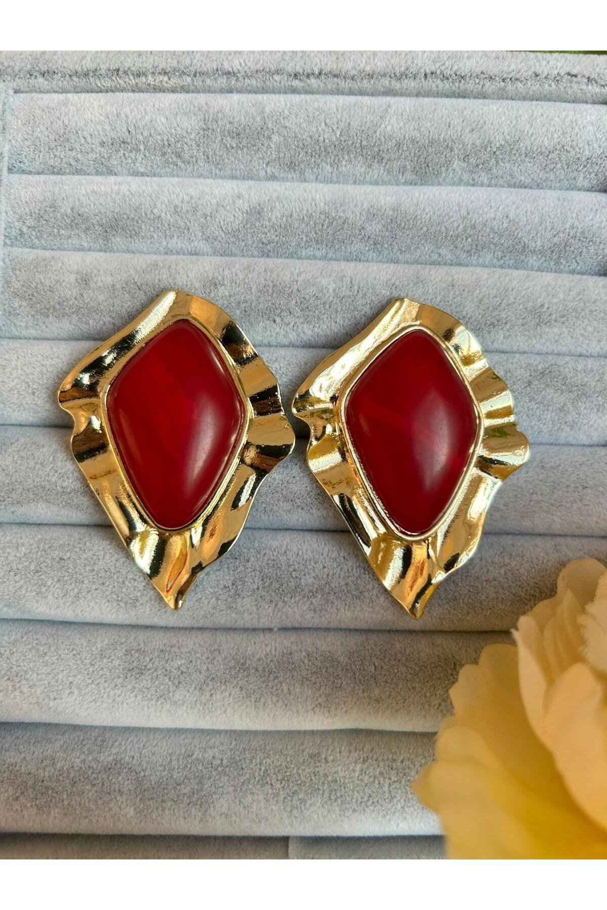 Vintage Stil Bordo ve Kahverengi Taşlı Şık Kadın Küpe