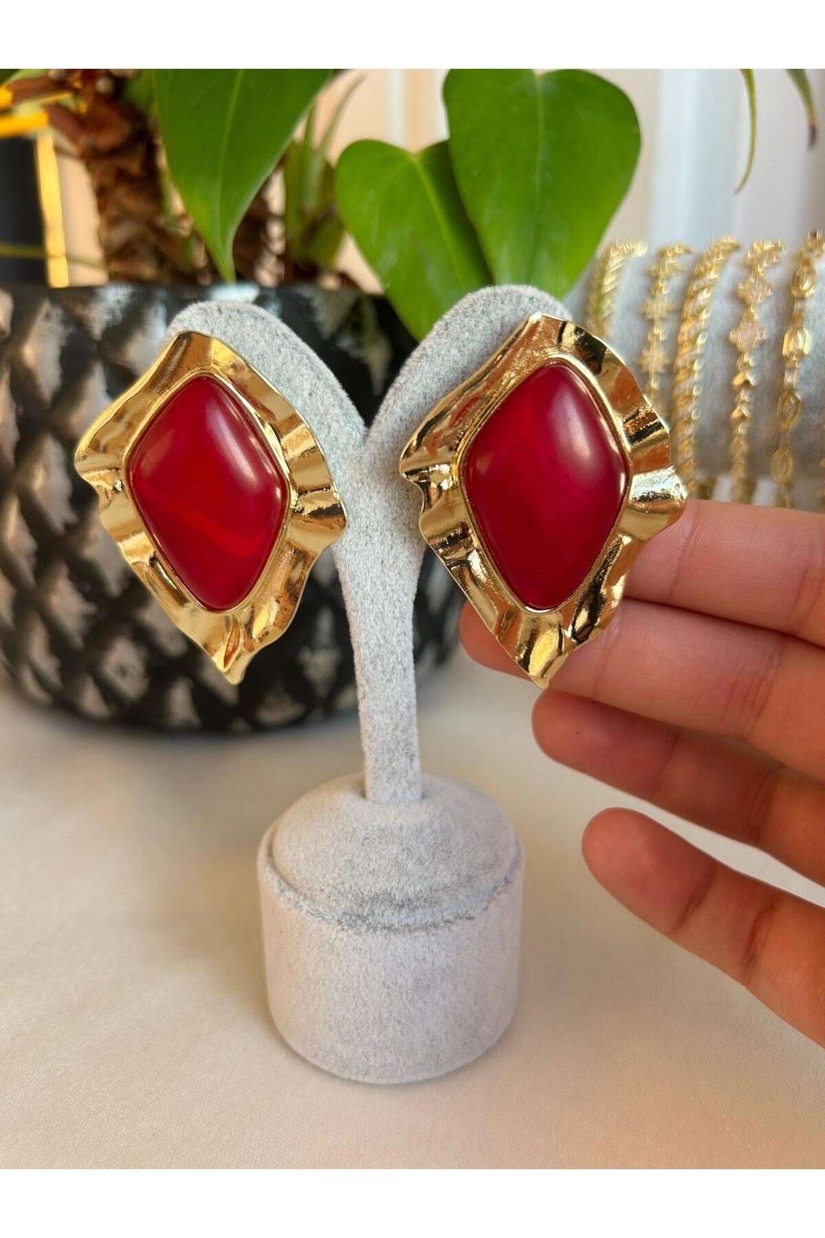 Vintage Stil Bordo ve Kahverengi Taşlı Şık Kadın Küpe