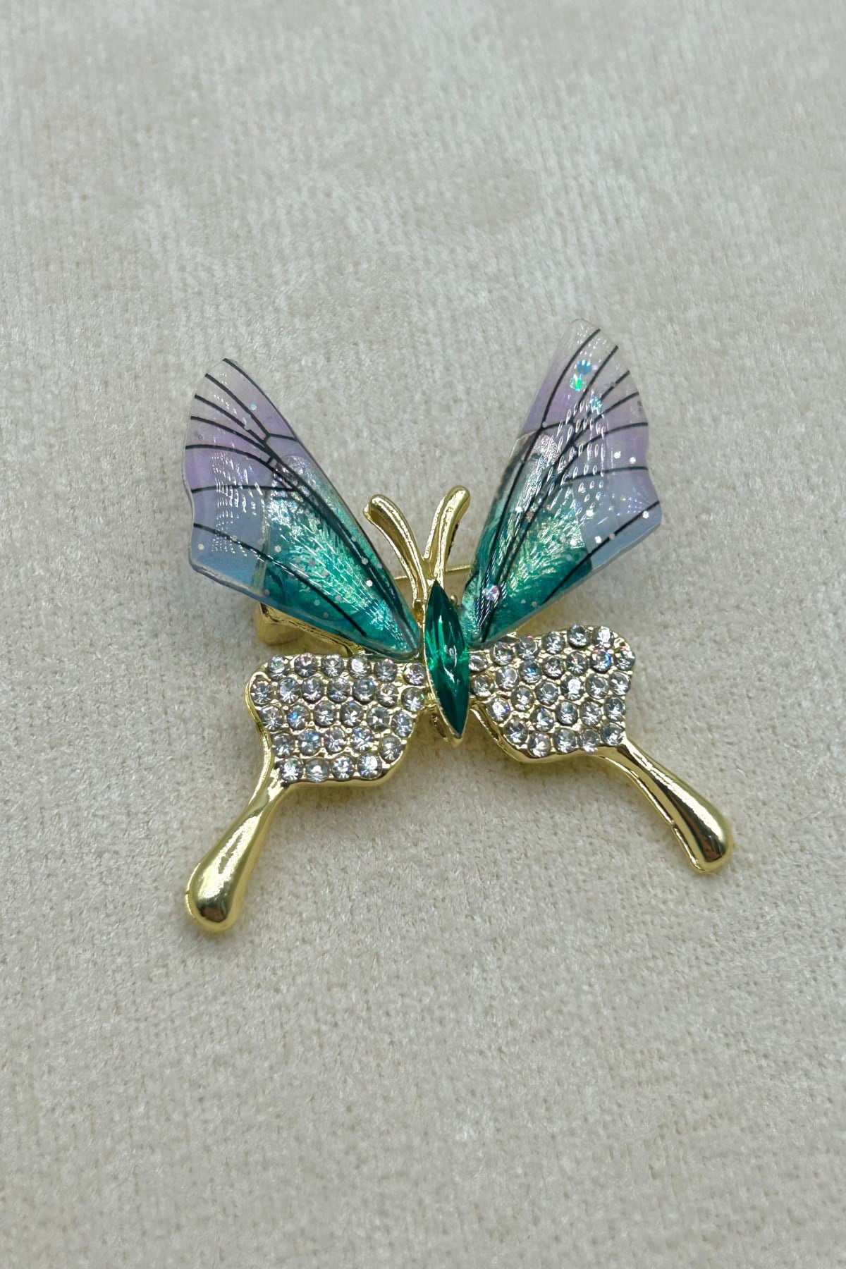 Yeşil Kanatlı Kristal Taşlı Kelebekli Yaka Broşu (4cm) - Çanta, Eşarp, Şapka ve Yaka'da Kullanılabilir