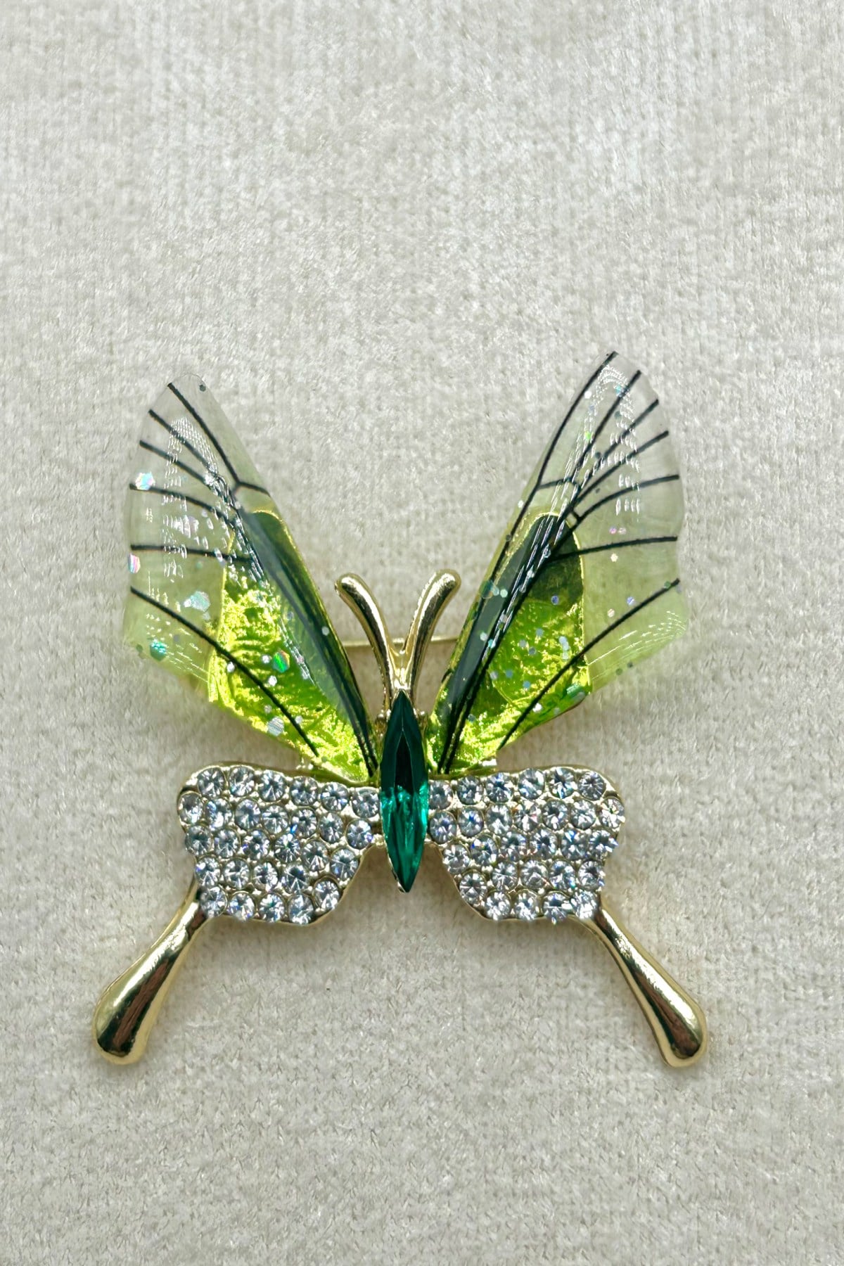 Yeşil Kanatlı Kristal Taşlı Kelebekli Yaka Broşu (4cm) - Çanta, Eşarp, Şapka ve Yaka'da Kullanılabilir
