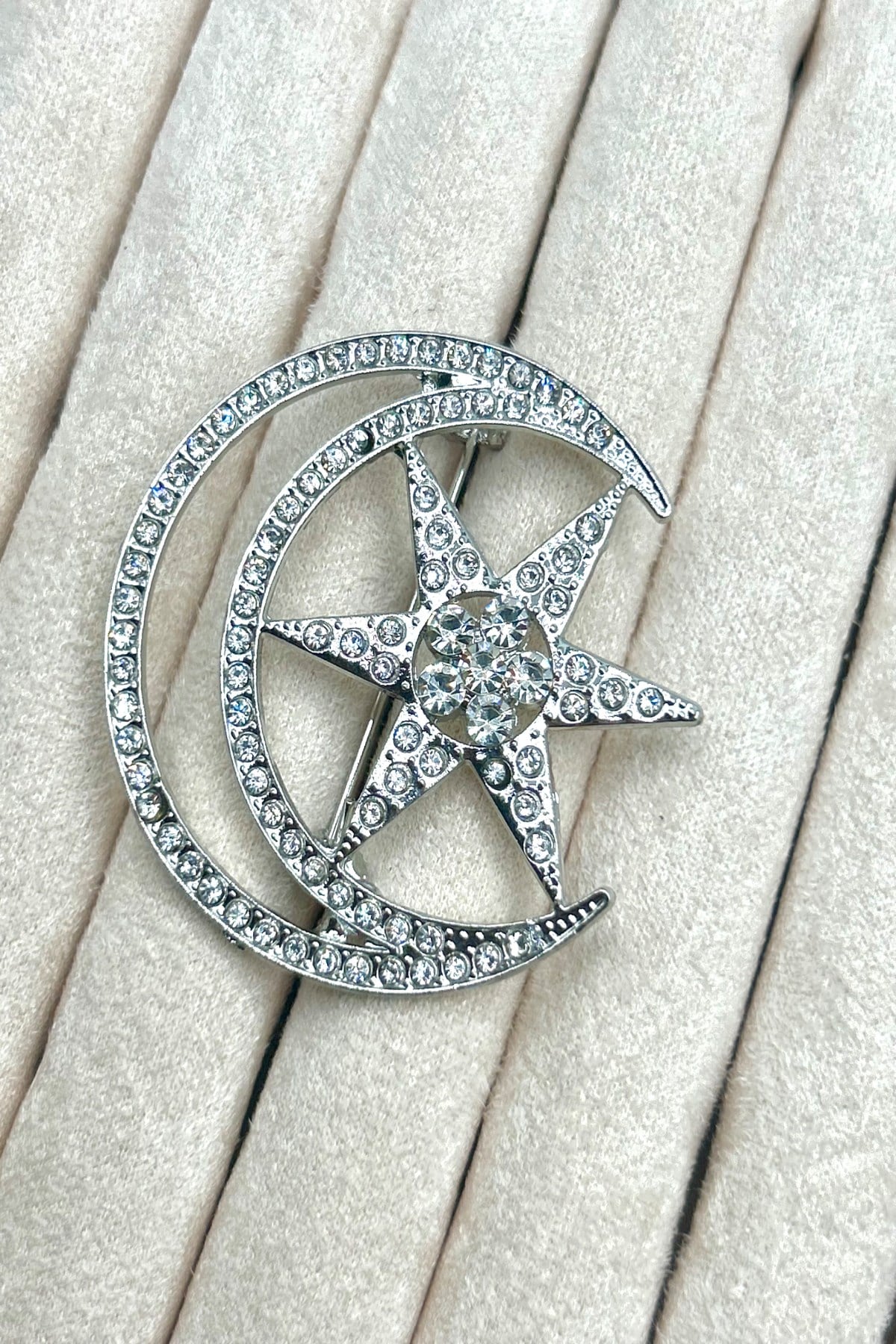 Zirkon Taşlı Ay Yıldız Kadın Broş (5 cm) - Çanta, Ceket, Eşarp ve Yaka'da Kullanılabilir