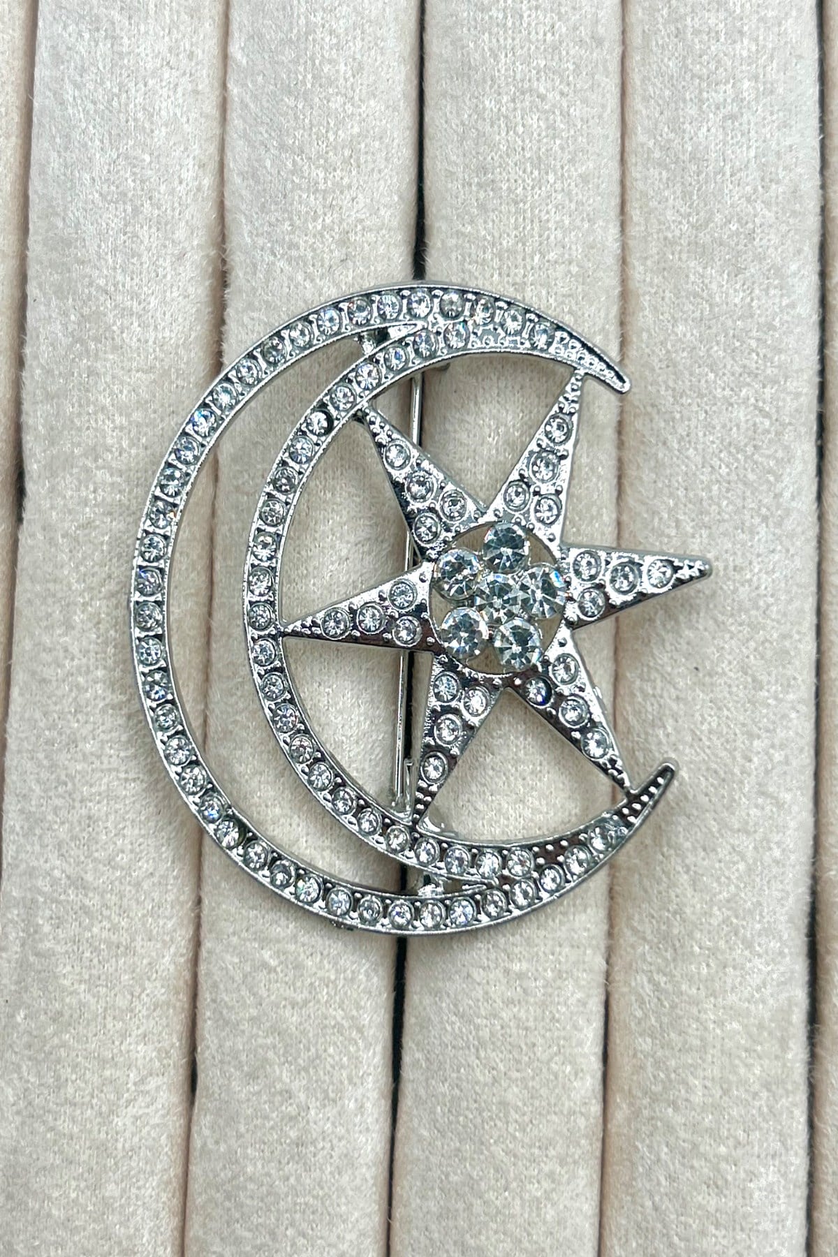 Zirkon Taşlı Ay Yıldız Kadın Broş (5 cm) - Çanta, Ceket, Eşarp ve Yaka'da Kullanılabilir