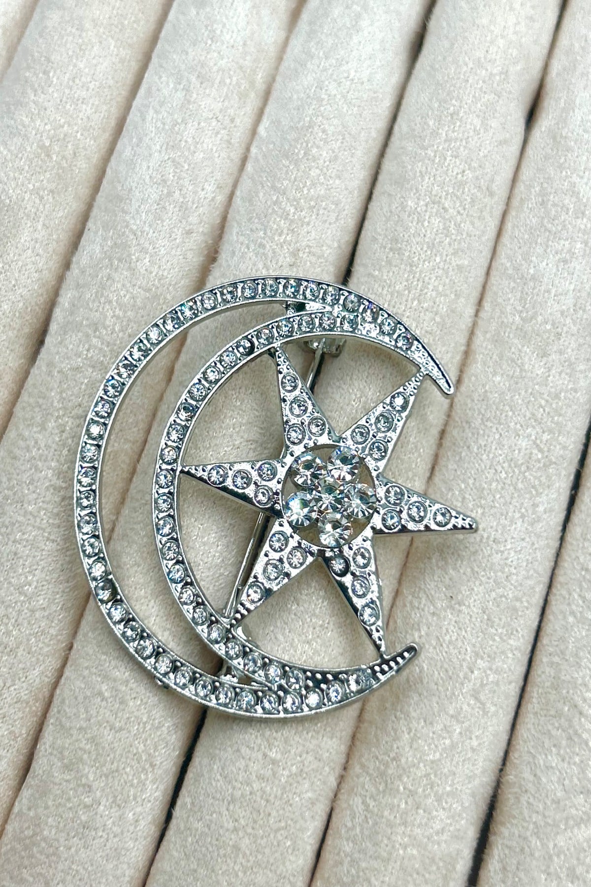 Zirkon Taşlı Ay Yıldız Kadın Broş (5 cm) - Çanta, Ceket, Eşarp ve Yaka'da Kullanılabilir