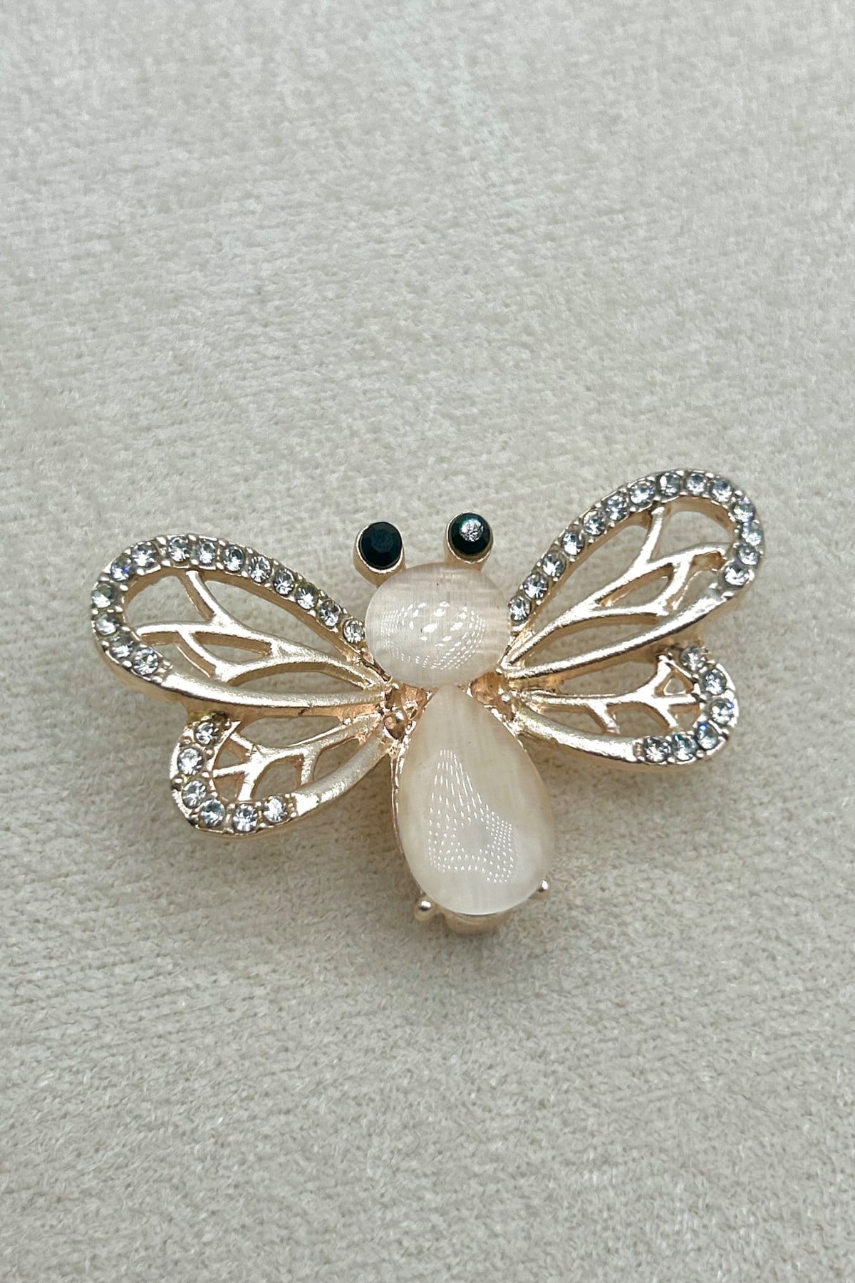 Zirkon Taşlı Zarif Kelebekli Kadın Broş (2,5 cm) - Ceket, Yaka, Çanta ve Eşarp’ta Kullanılabilir