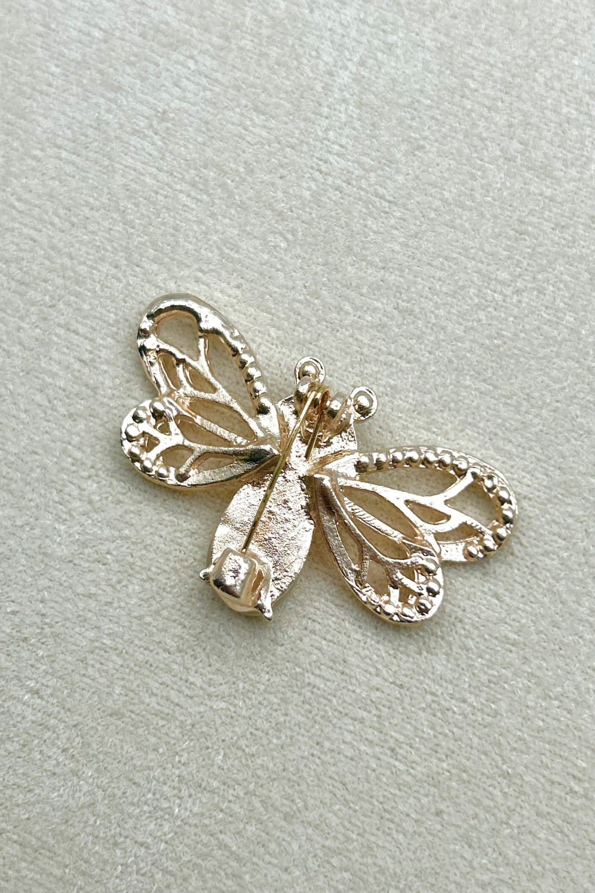Zirkon Taşlı Zarif Kelebekli Kadın Broş (2,5 cm) - Ceket, Yaka, Çanta ve Eşarp’ta Kullanılabilir
