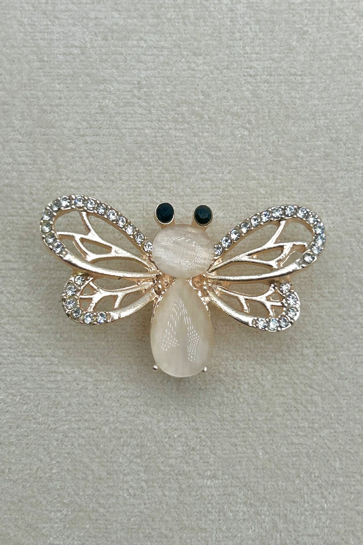 Zirkon Taşlı Zarif Kelebekli Kadın Broş (2,5 cm) - Ceket, Yaka, Çanta ve Eşarp’ta Kullanılabilir