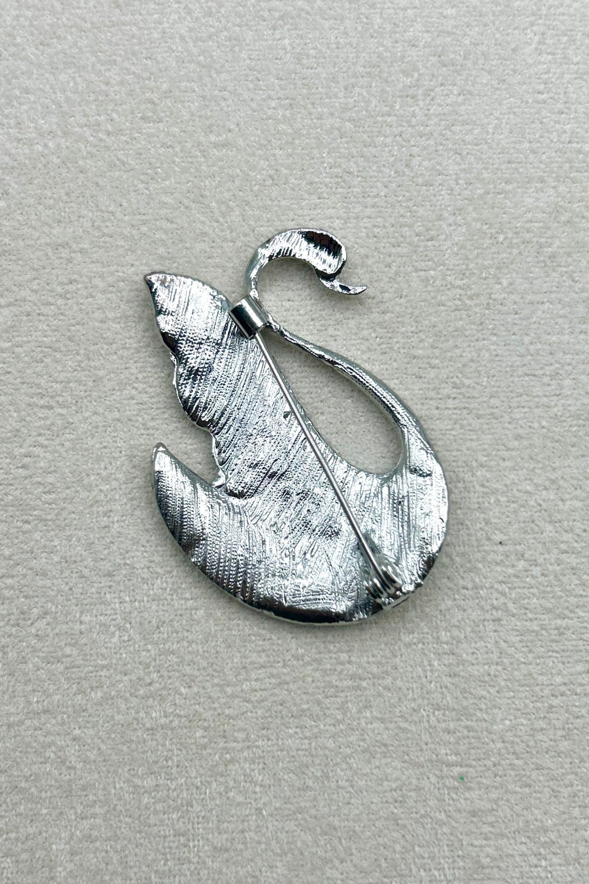 Zirkon Taşlı Zarif Kuğu Model Kadın Broş (4,5 cm) - Ceket, Çanta, Yaka ve Eşarp'ta Kullanılabilir