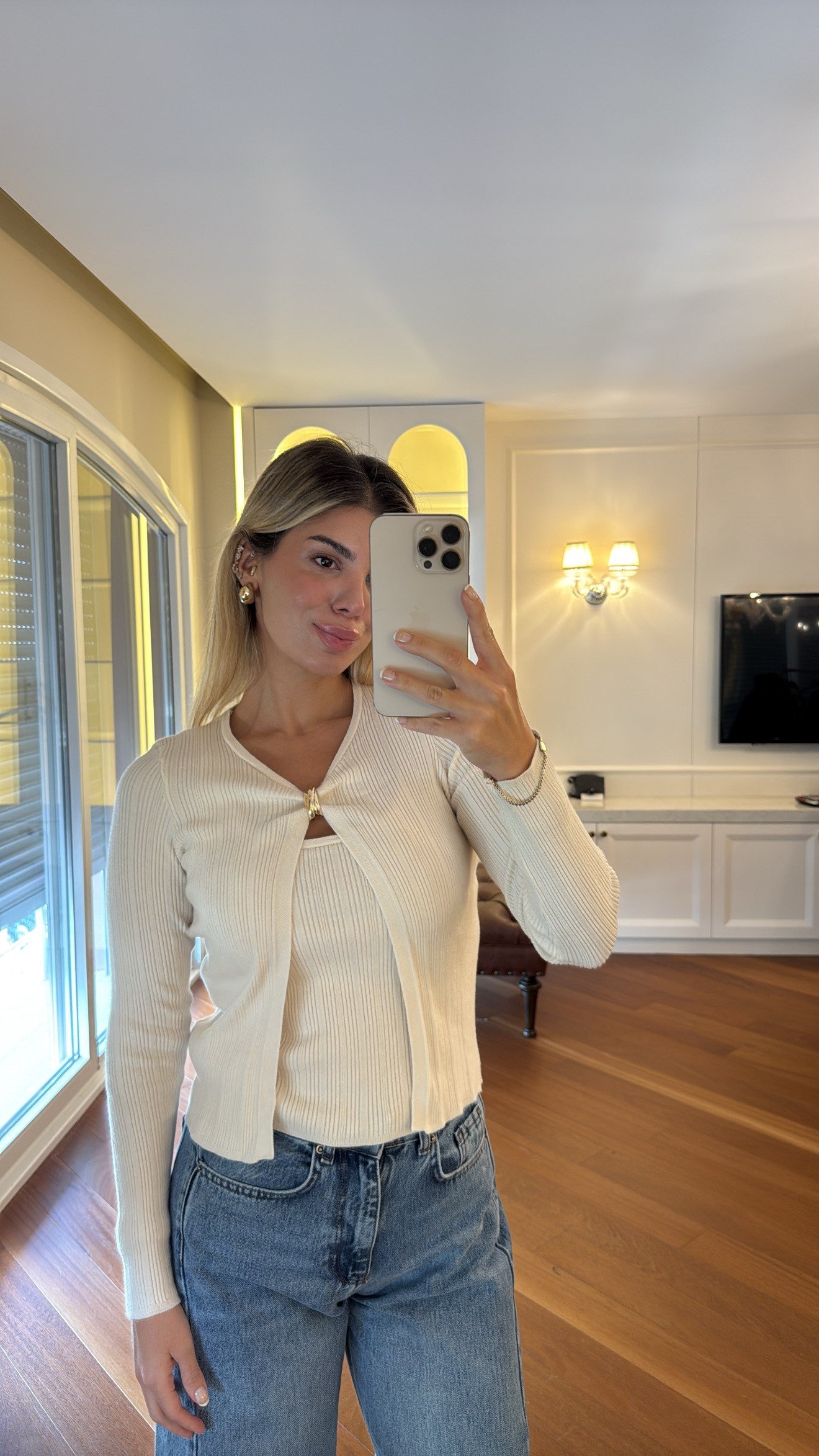 Aksesuarlı Uzun Kollu İkili Takım Krem