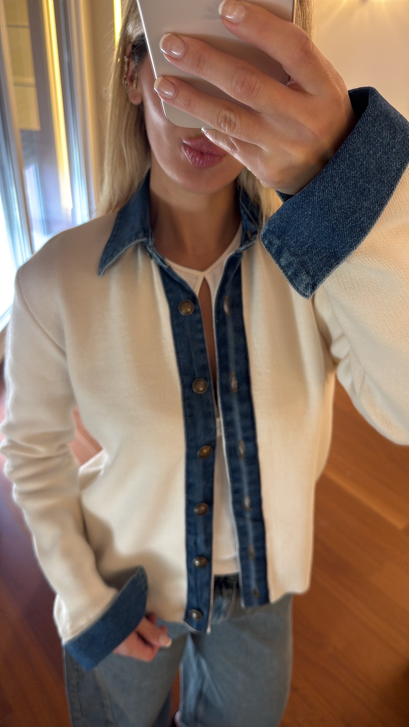 Denim Detaylı Krem Hırka