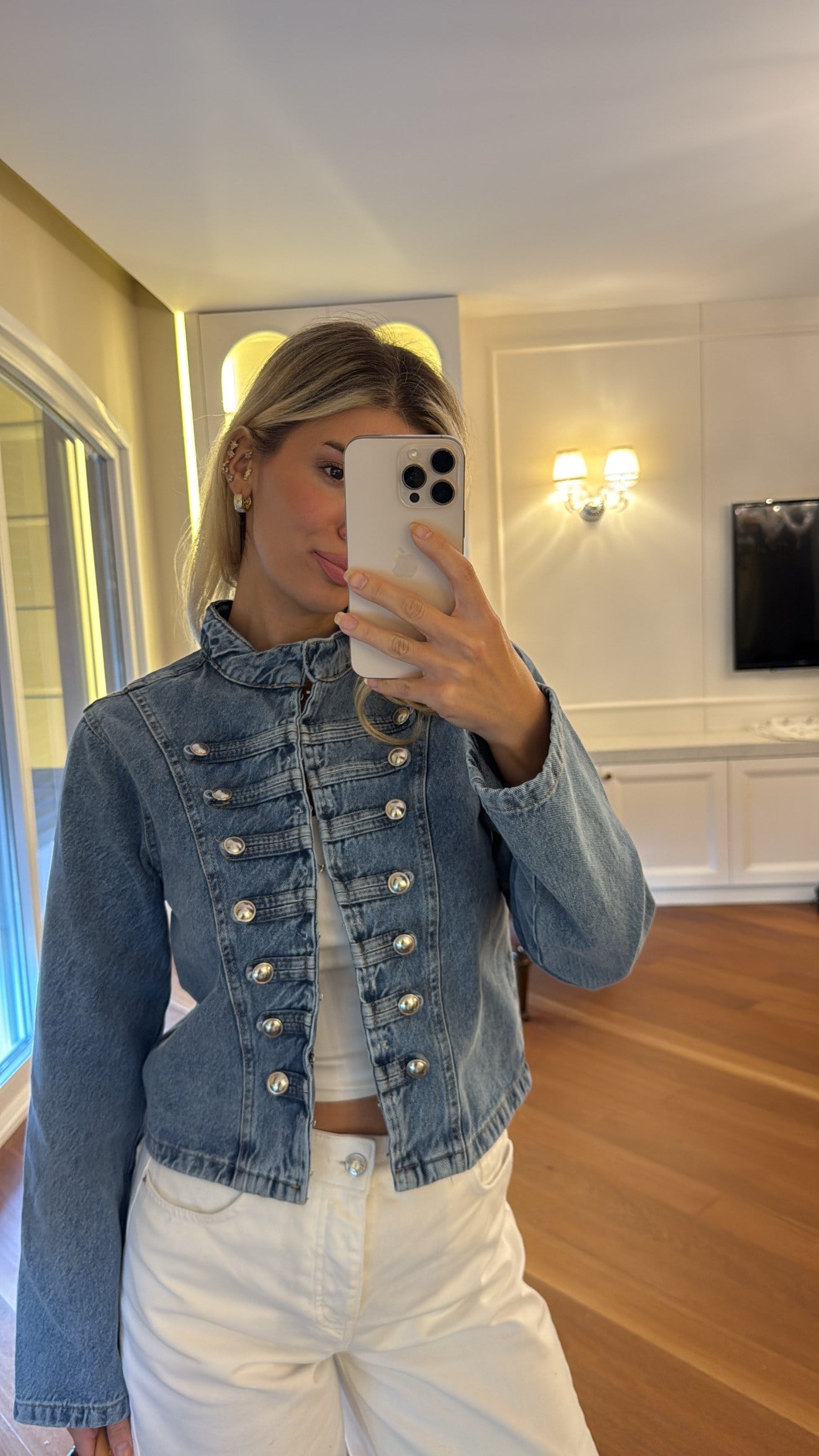 Düğme Detaylı Dik Yaka Kot Ceket