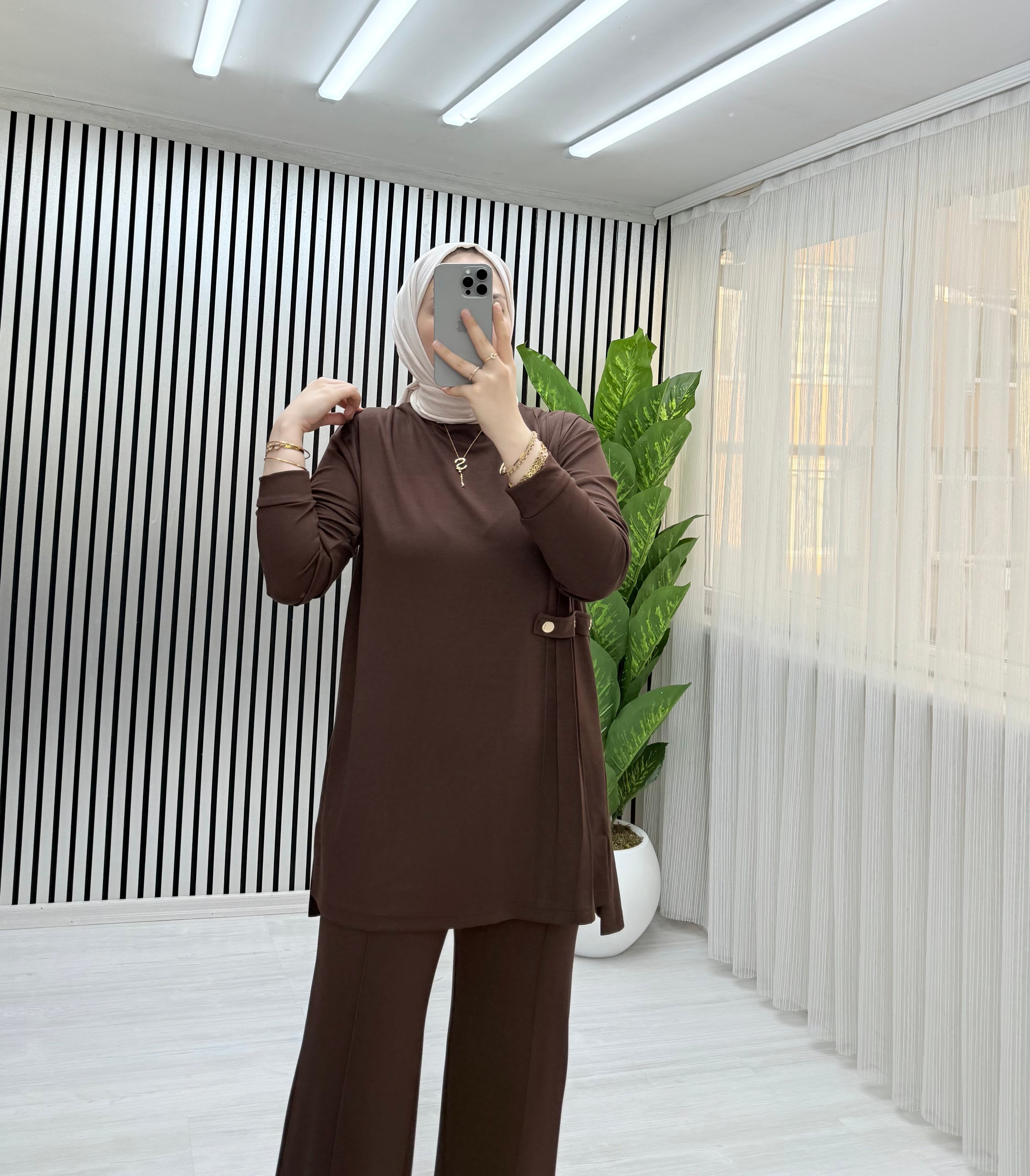 LİO YANDAN ÇITLI TAKIM KOYU BEJ 0030 