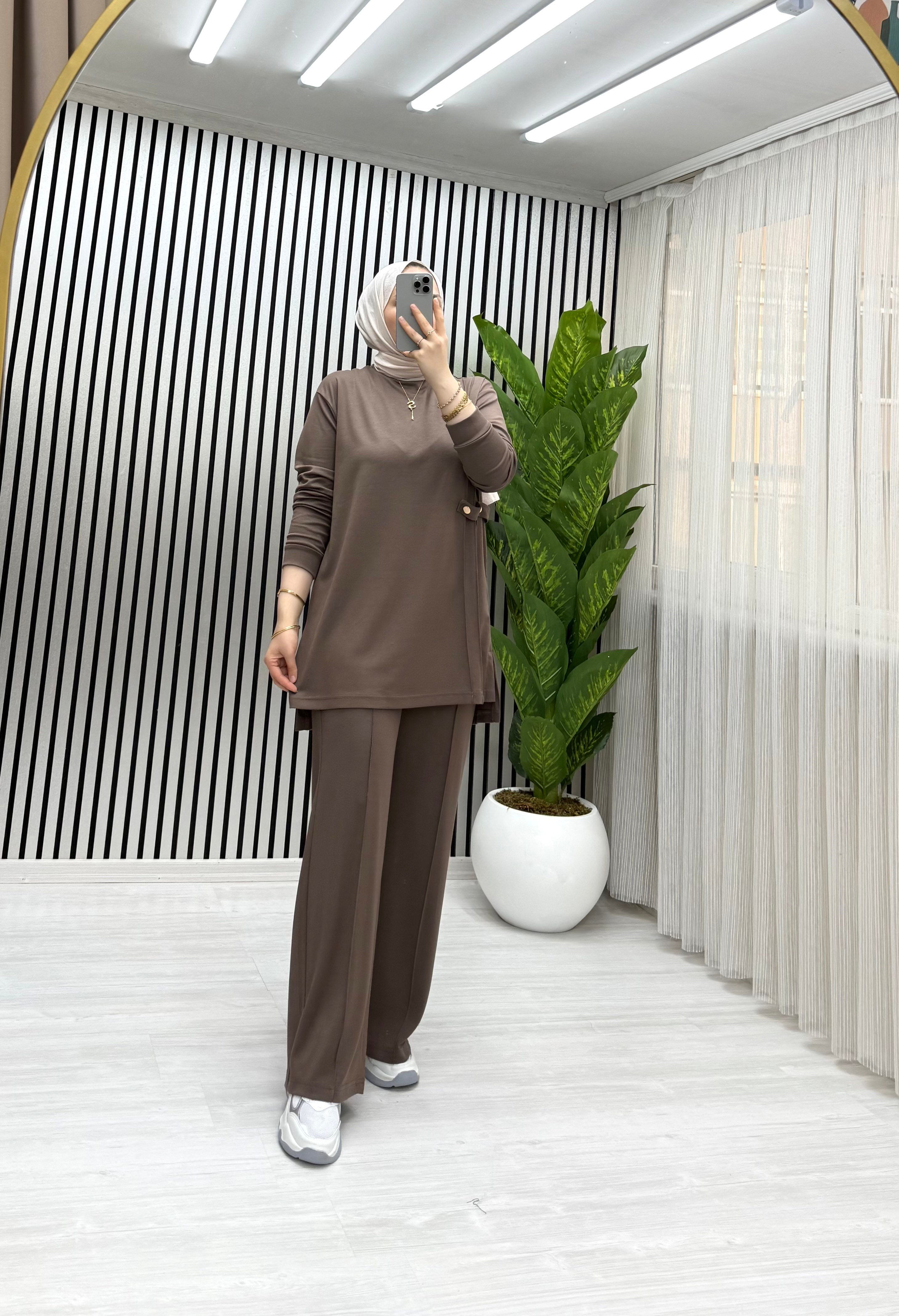 LİO YANDAN ÇITLI TAKIM KOYU BEJ 0030 