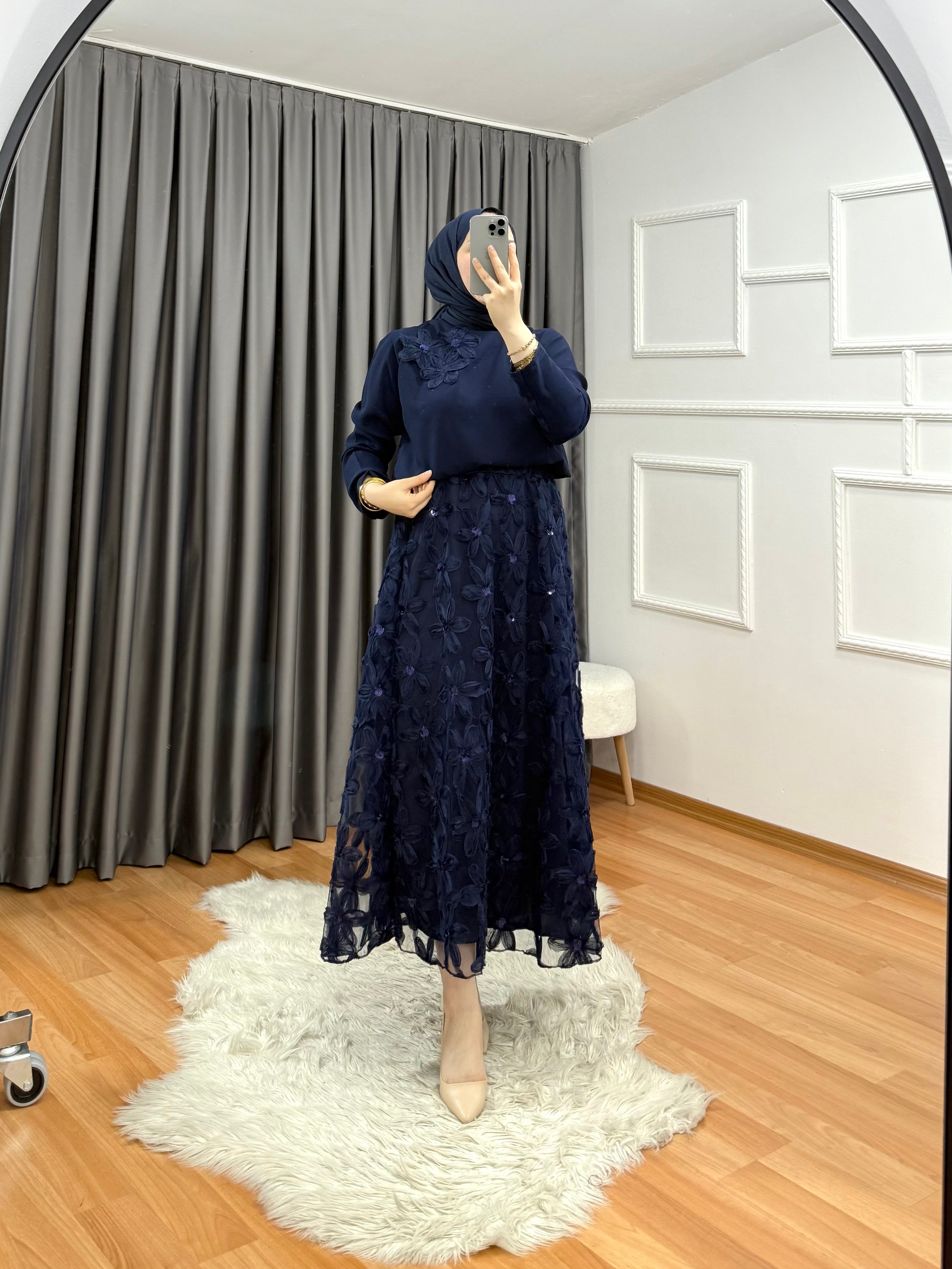 GÜL ETEKLİ TAKIM LACİVERT 005 