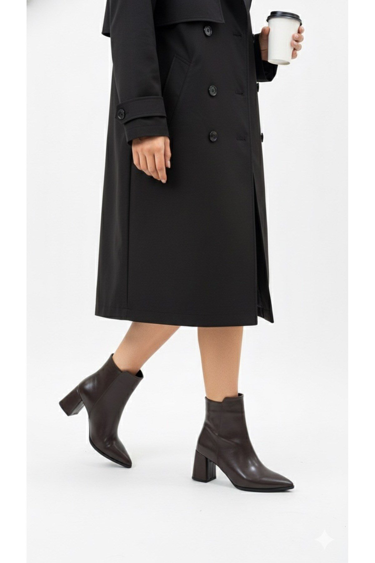 KADIN KAHVE RUSTİK RUGAN SİVRİ BURUNLU KALIN TOPUKLU BOT UN001-0130
