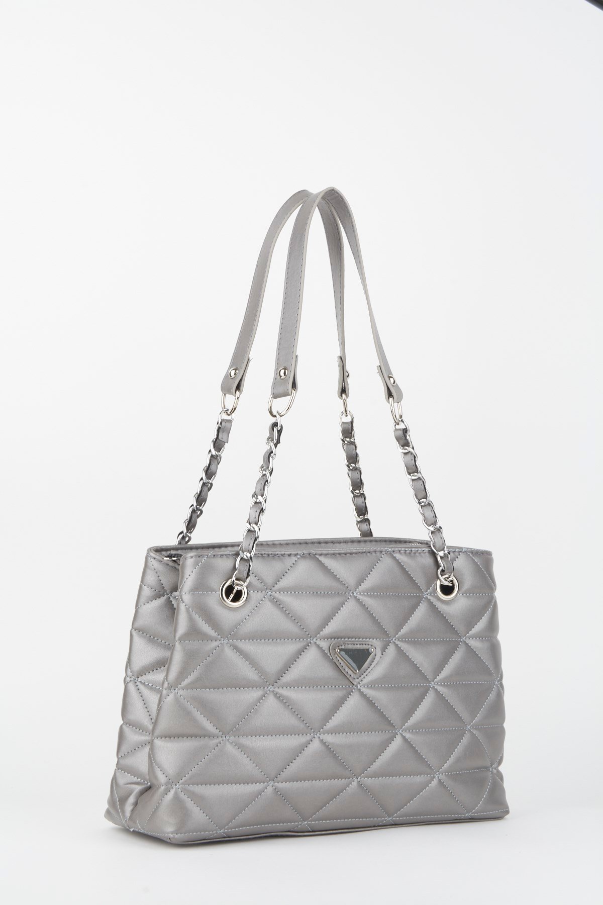 Gümüş Deri Kapitone 3 Bölme Fermuar Kapama Zincir Askılı Astarlı El Kol Ve Omuz Çantası