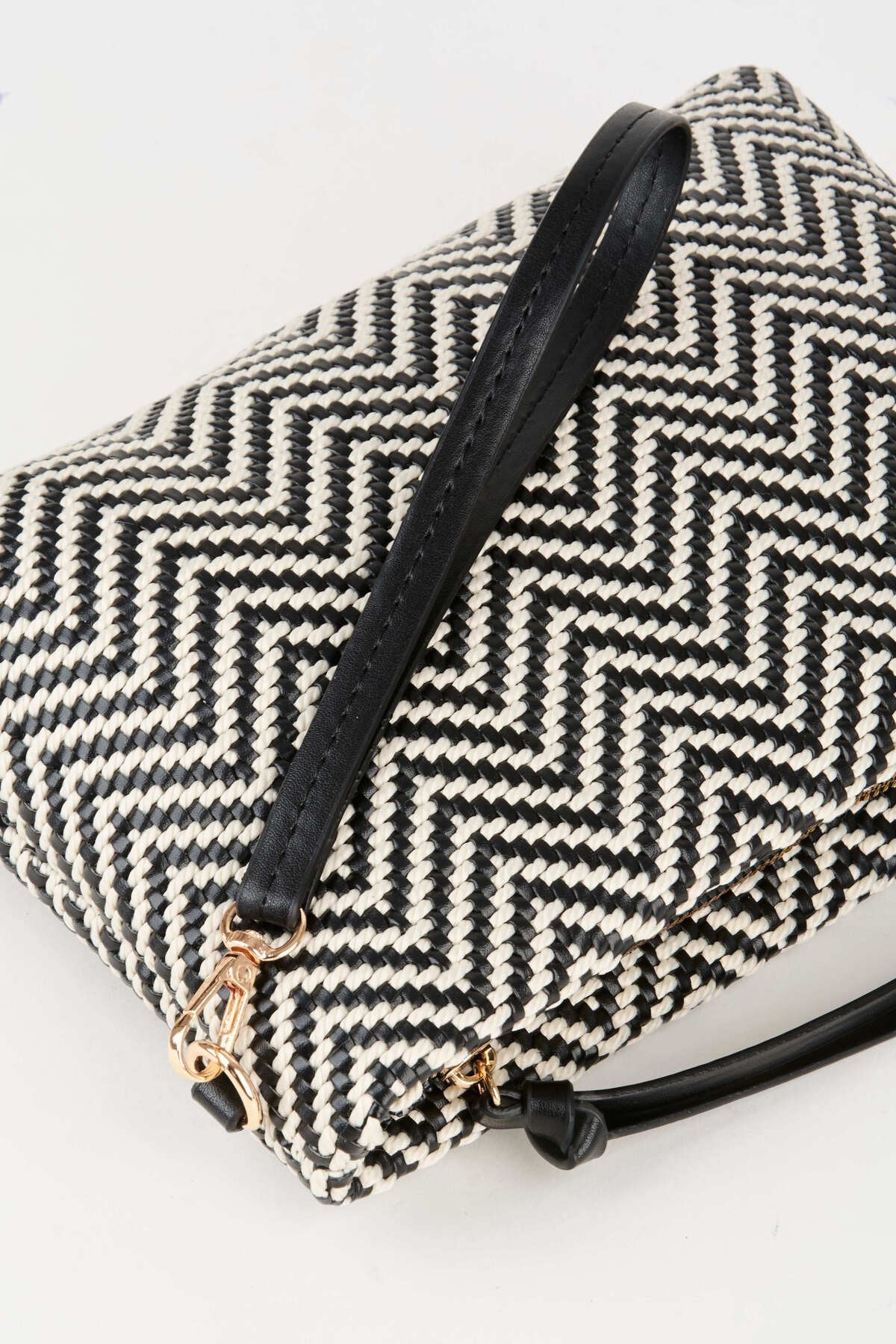 Kadın Bellis Balık Sırtı Siyah-Beyaz Astarlı Bilek Askılı Portföy El Ve Clutch Çanta