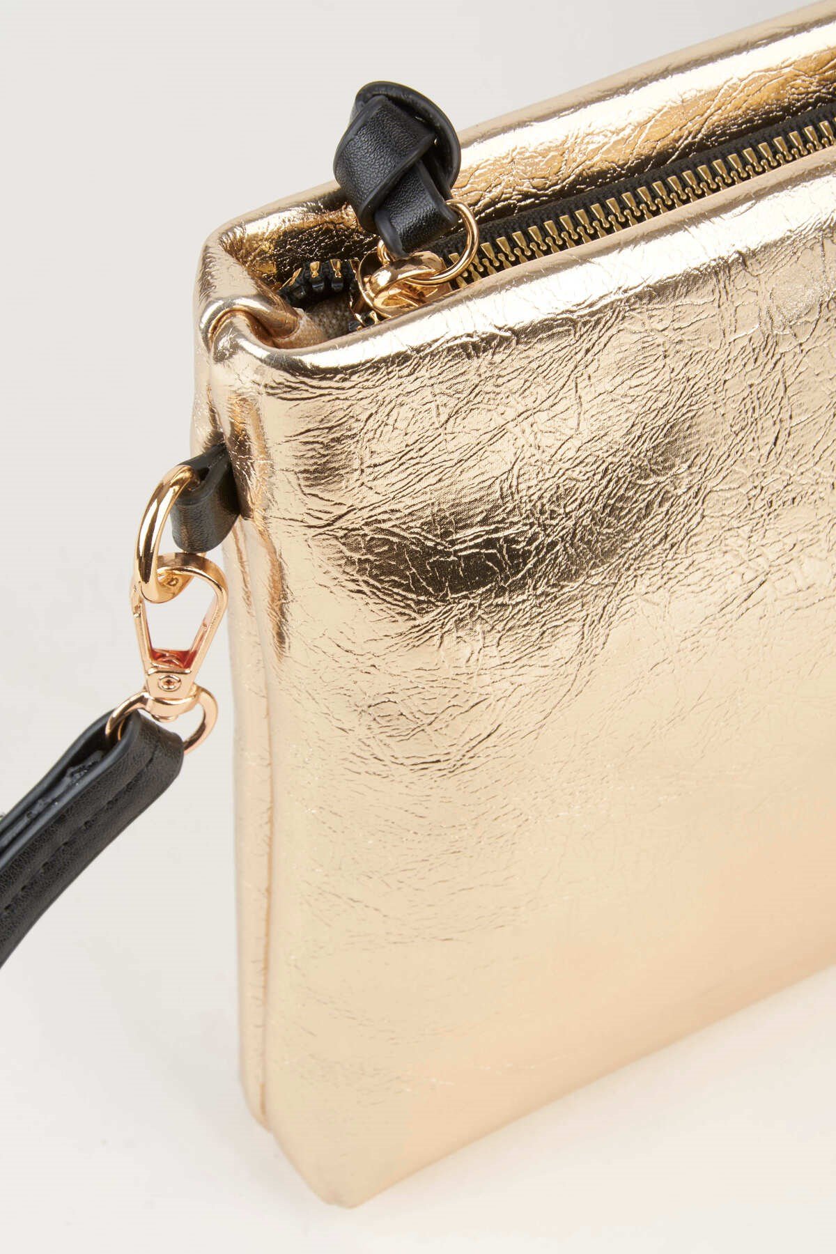 Kadın Bellis Gold Astarlı Suni Deri Bilek Askılı Portföy El Ve Clutch Çanta