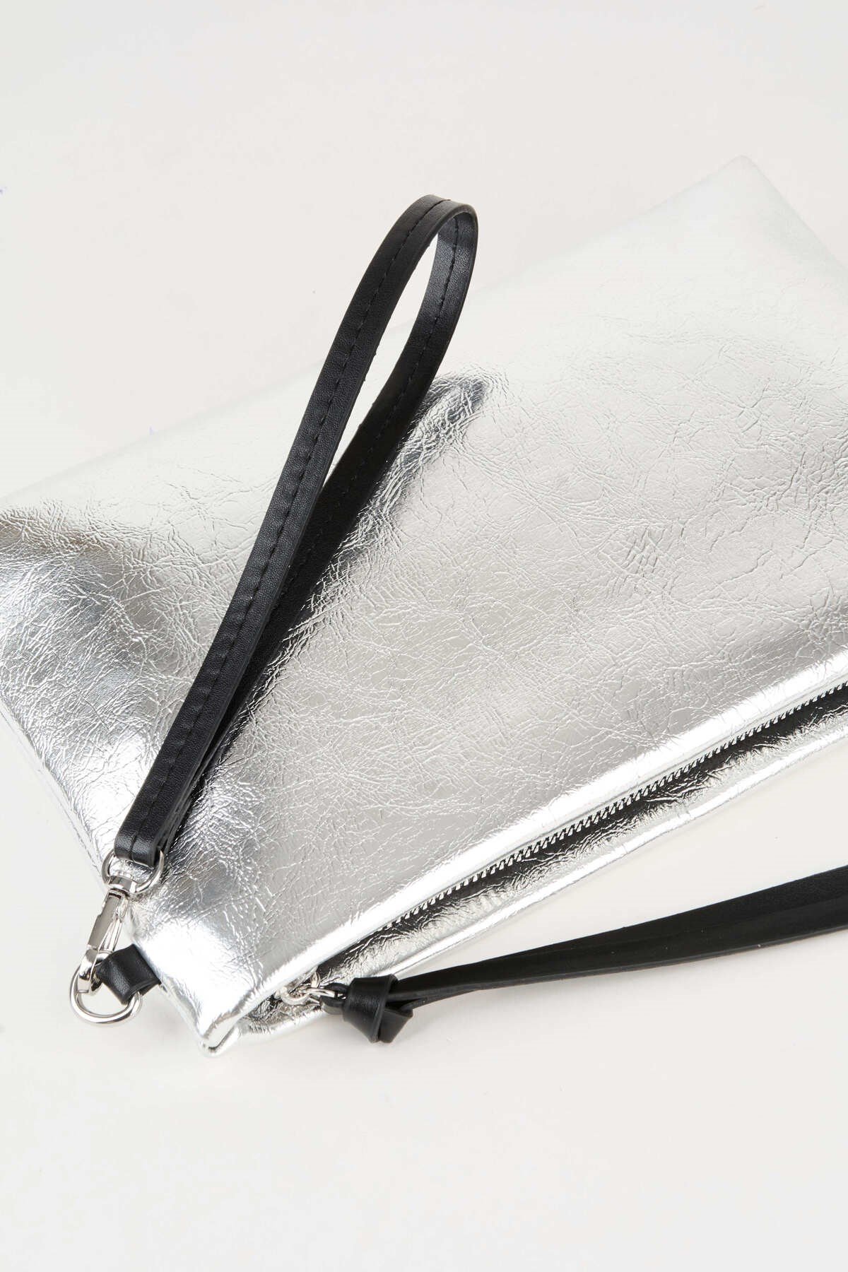 Kadın Bellis Gümüş Astarlı Suni Deri Bilek Askılı Portföy El Ve Clutch Çanta