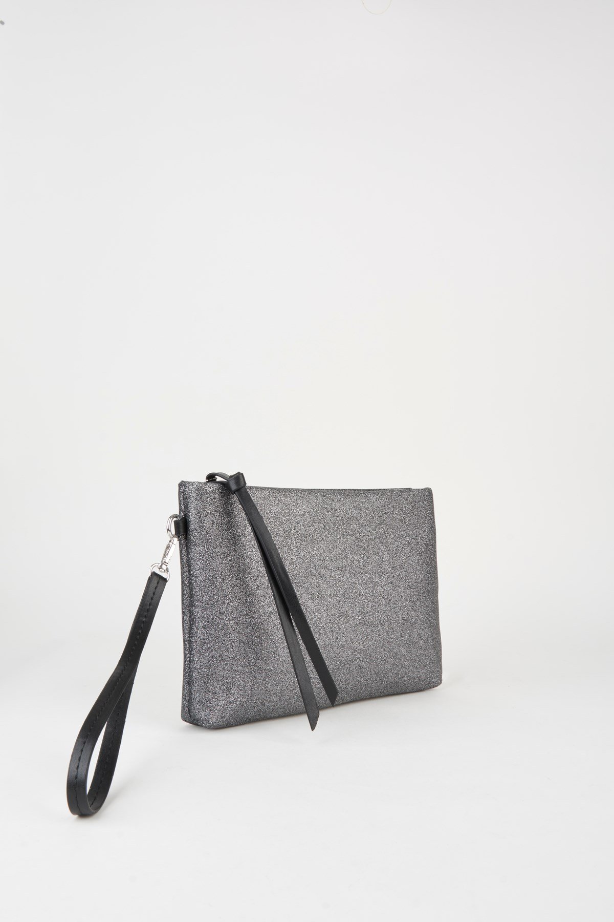 Kadın Bellis Simli Gri Astarlı Suni Deri Bilek Askılı Portföy El Ve Clutch Çanta