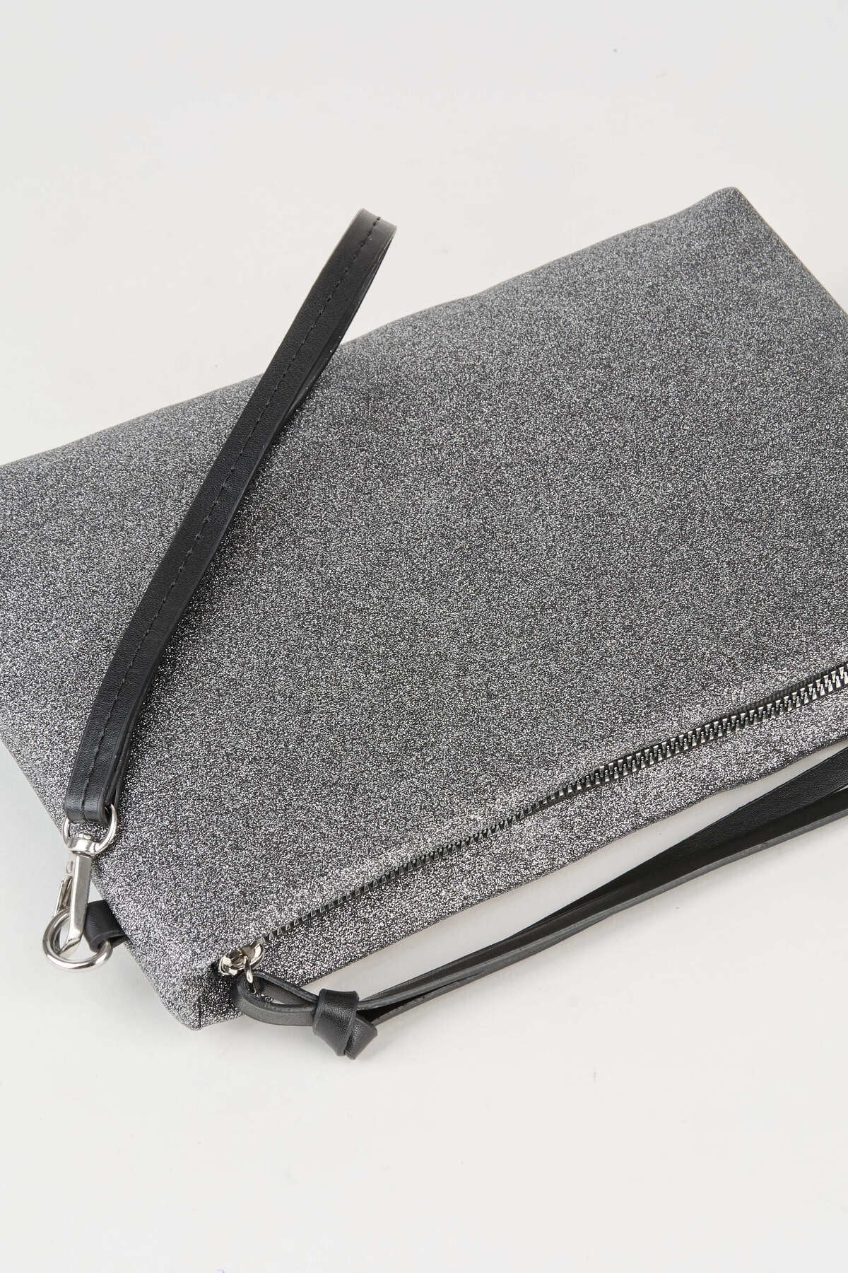 Kadın Bellis Simli Gri Astarlı Suni Deri Bilek Askılı Portföy El Ve Clutch Çanta