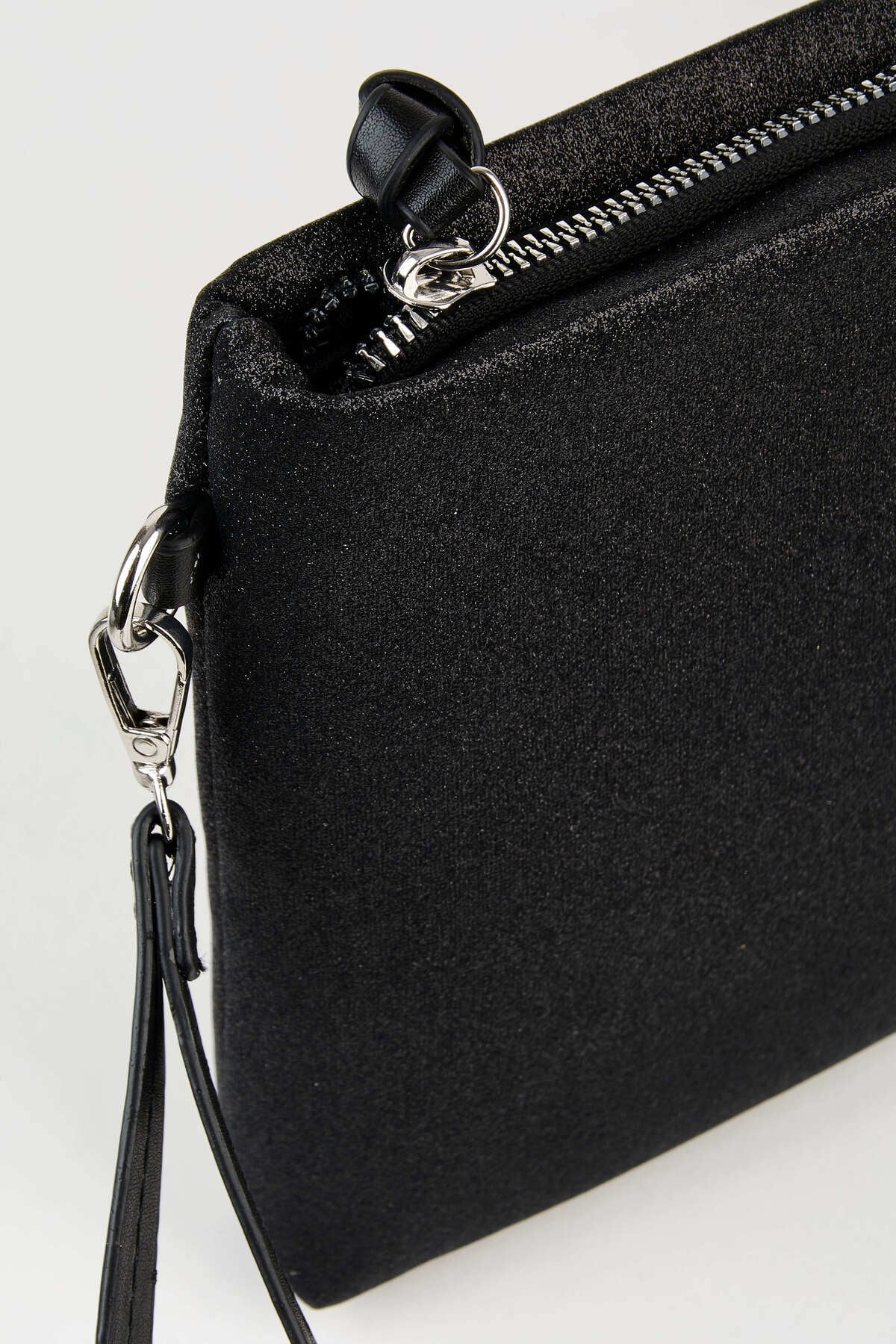 Kadın Bellis Simli Siyah Astarlı Suni Deri Bilek Askılı Portföy El Ve Clutch Çanta