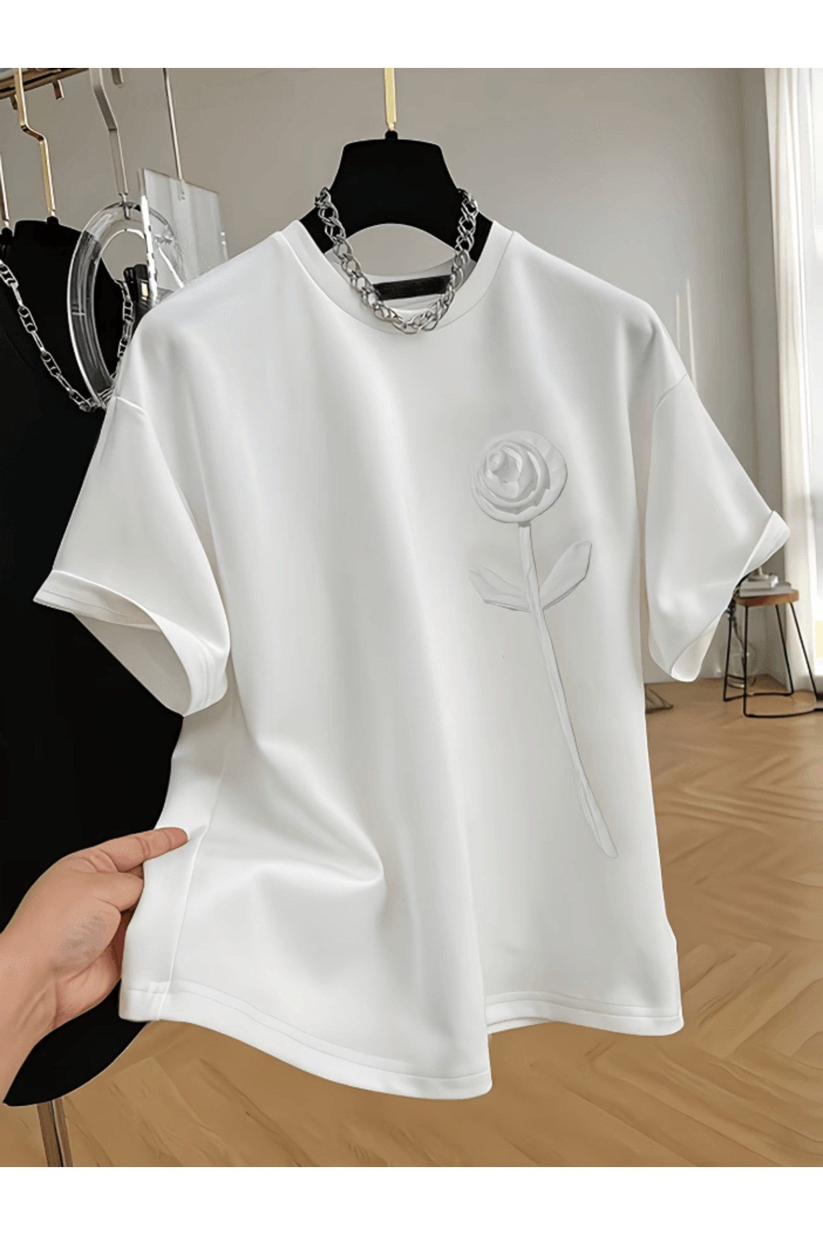 1 Adet Beyaz Gül Baskılı Premium Oversize T-shirt