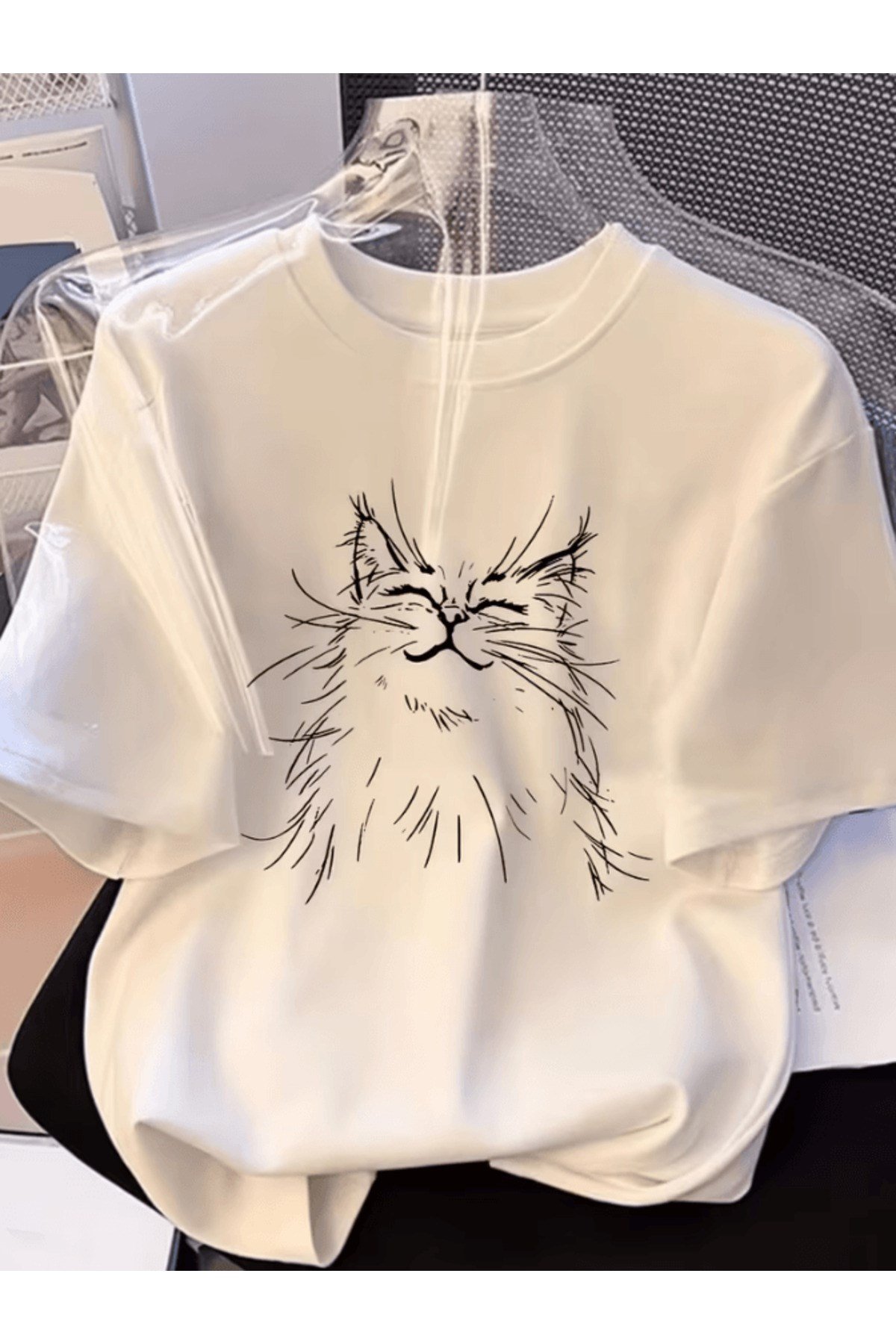 Çizgi Detay Sevimli Kedi Baskılı Premium Oversize T-shirt