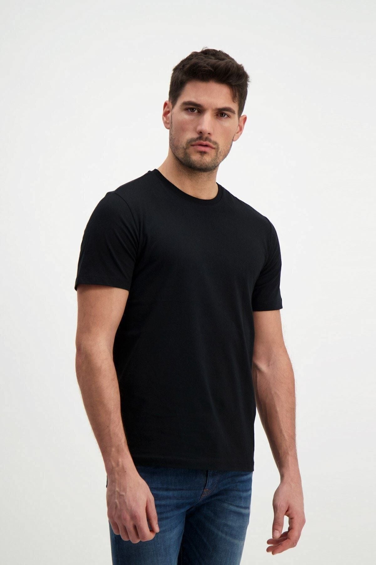 Erkek Siyah Bisiklet Yaka Slim Fit Basic T-shirt
