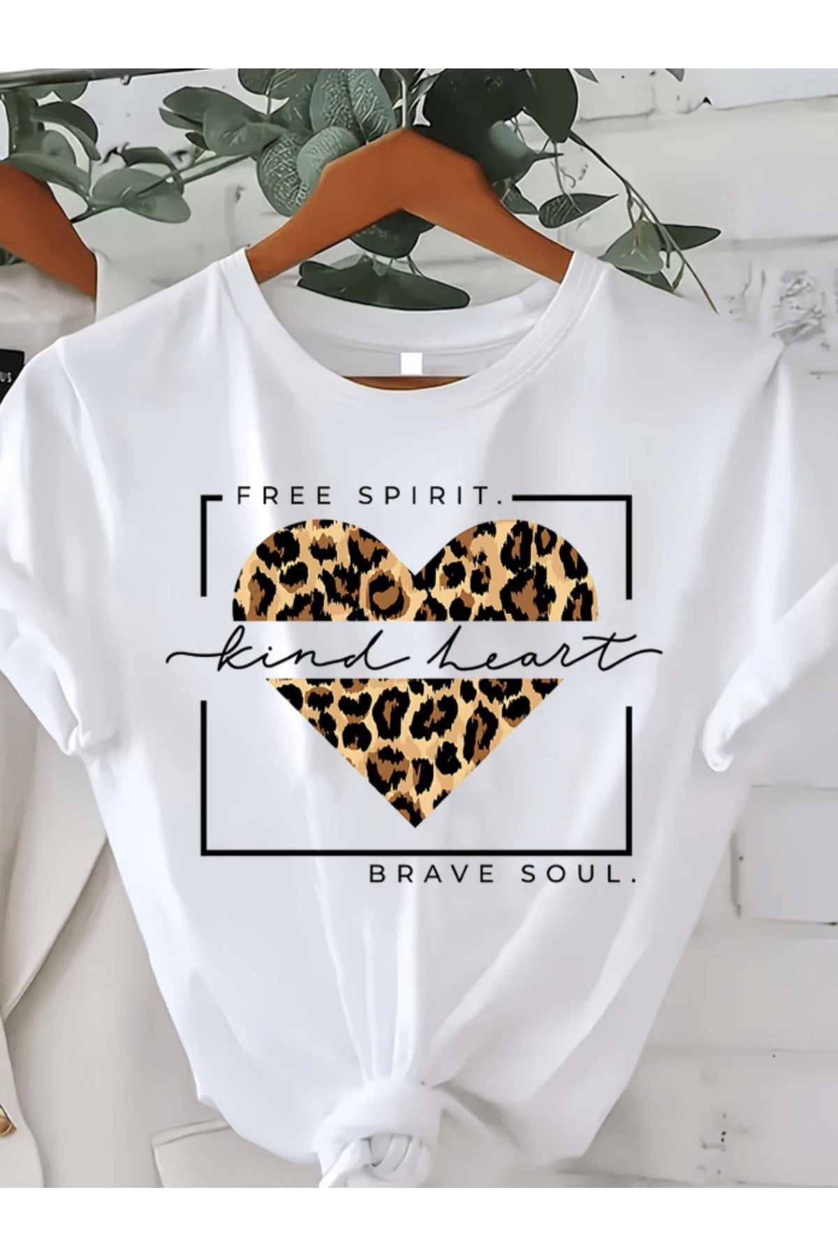 Leopar Kalp Baskılı Premium Oversize T-shirt