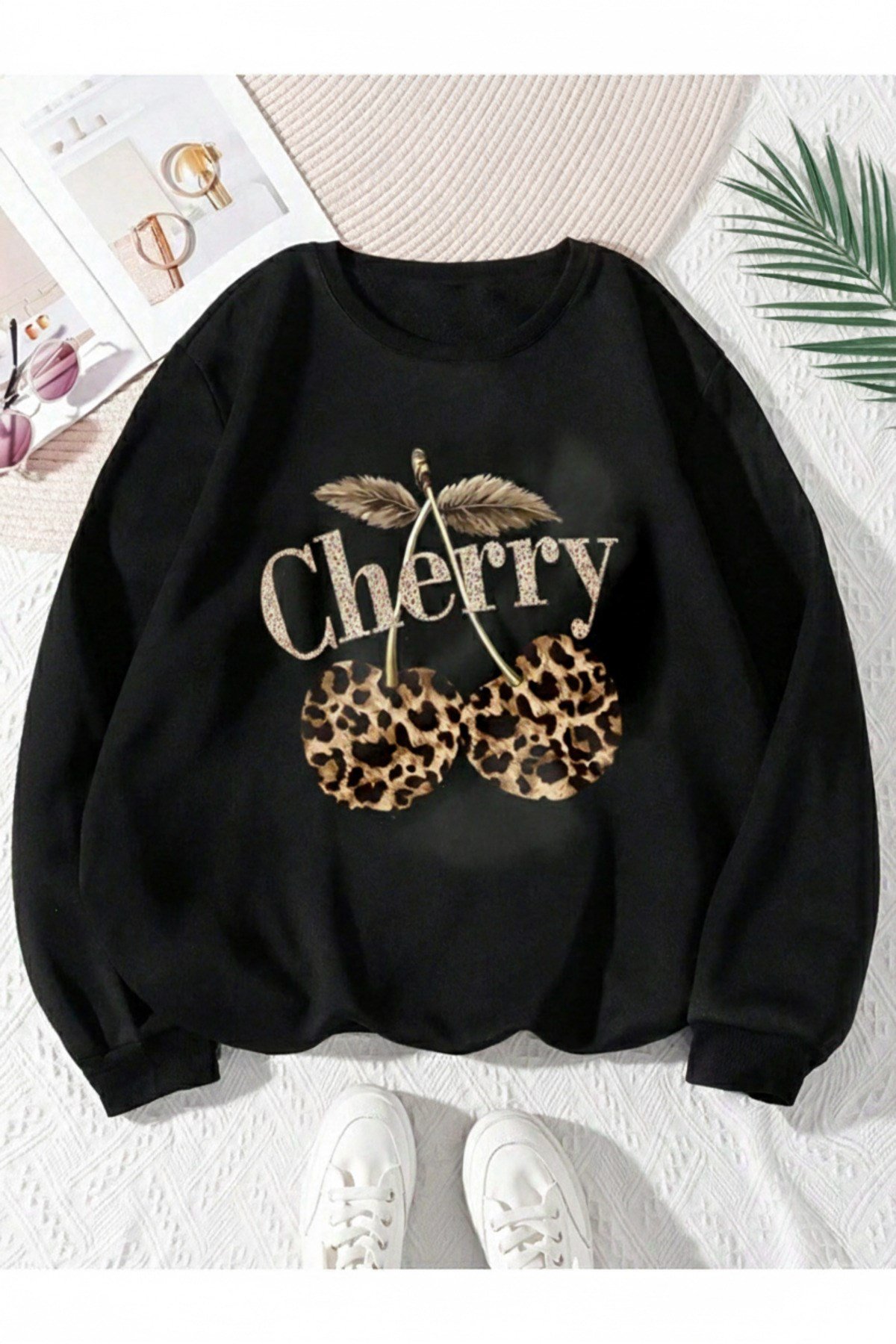 Unisex Leopar Kiraz Baskılı Sıfır Yaka Regular Sweatshirt %100 Pamuk