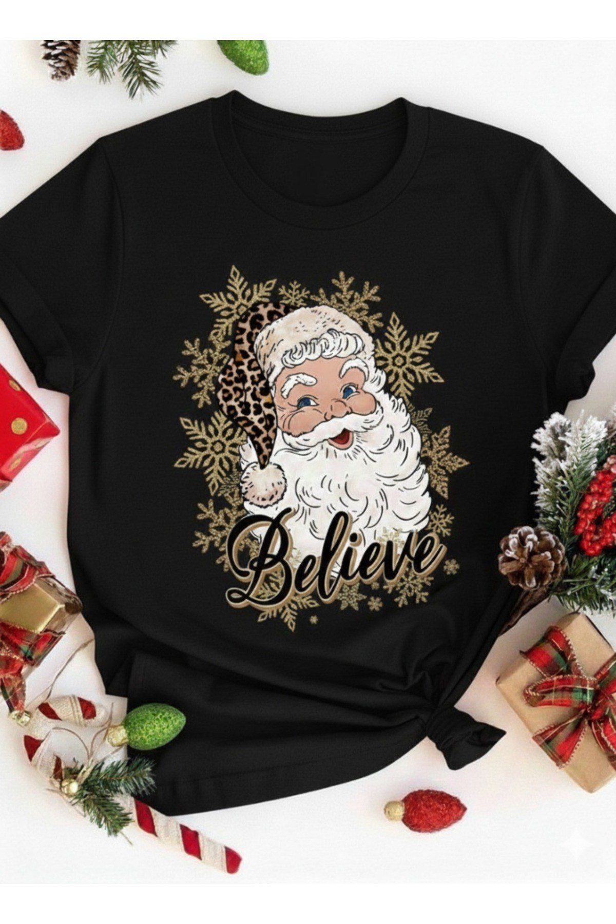 Unisex Yılbaşı Leopar Desen Şapkalı Believe Yazılı Noel Baba Tasarım T-shirt %100 Pamuk