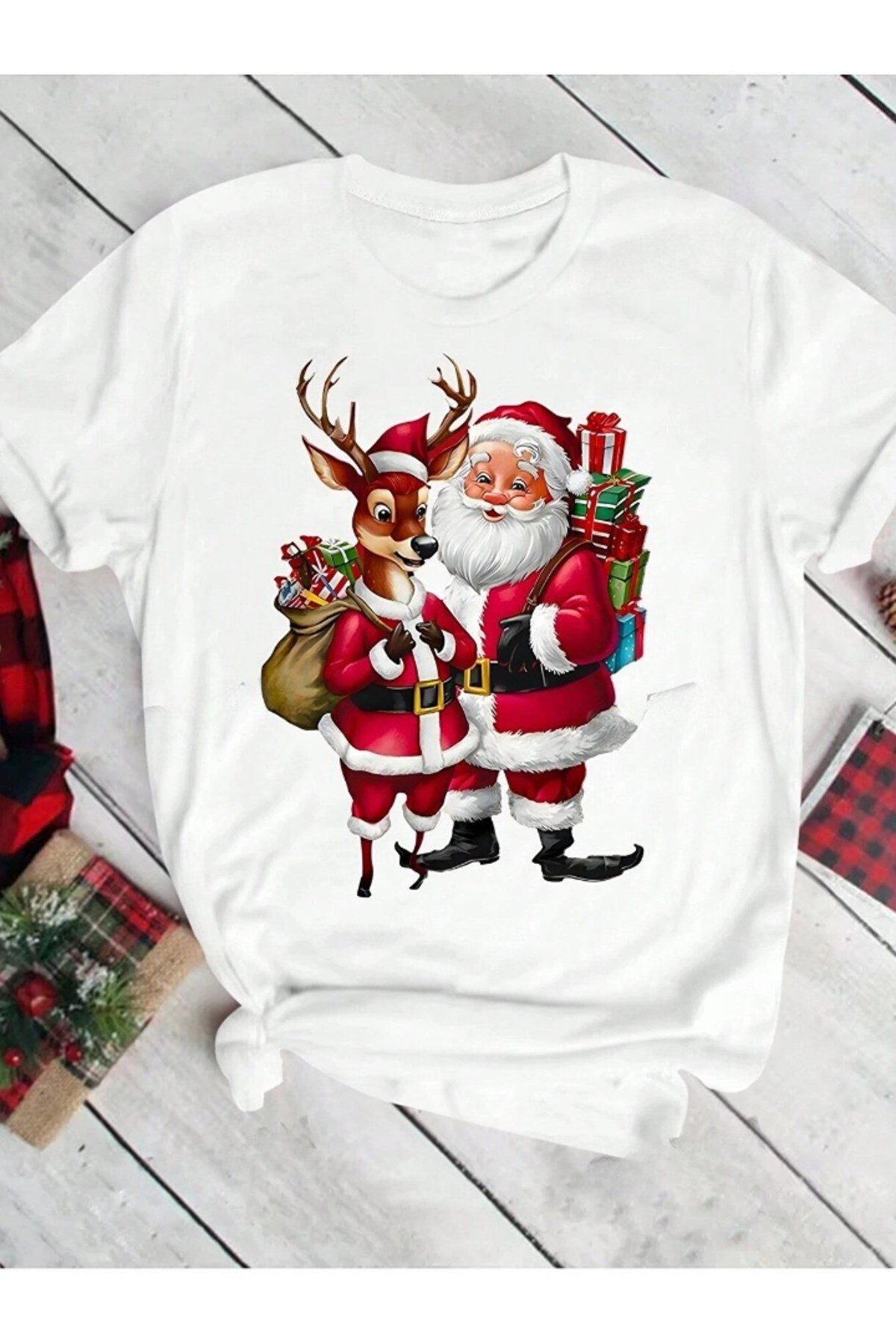 Unisex Yılbaşı Sevimli Geyik Ve Noel Baba Özel Tasarım Basic Bisiklet Yaka Regular Noel T-shirt