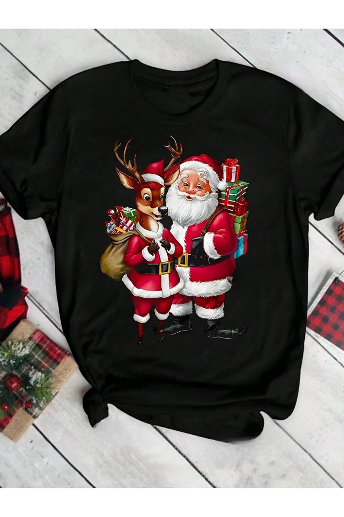 Unisex Yılbaşı Sevimli Geyik Ve Noel Baba Özel Tasarım Basic Bisiklet Yaka Regular Noel T-shirt