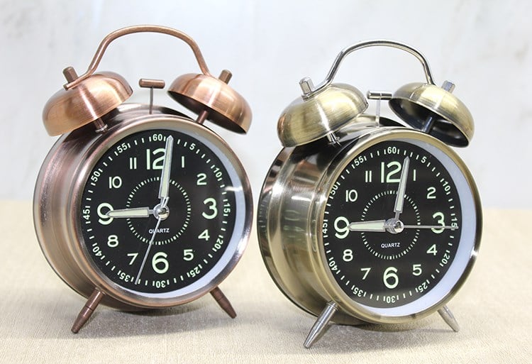 Antik Metal Çalar Saat Model 1