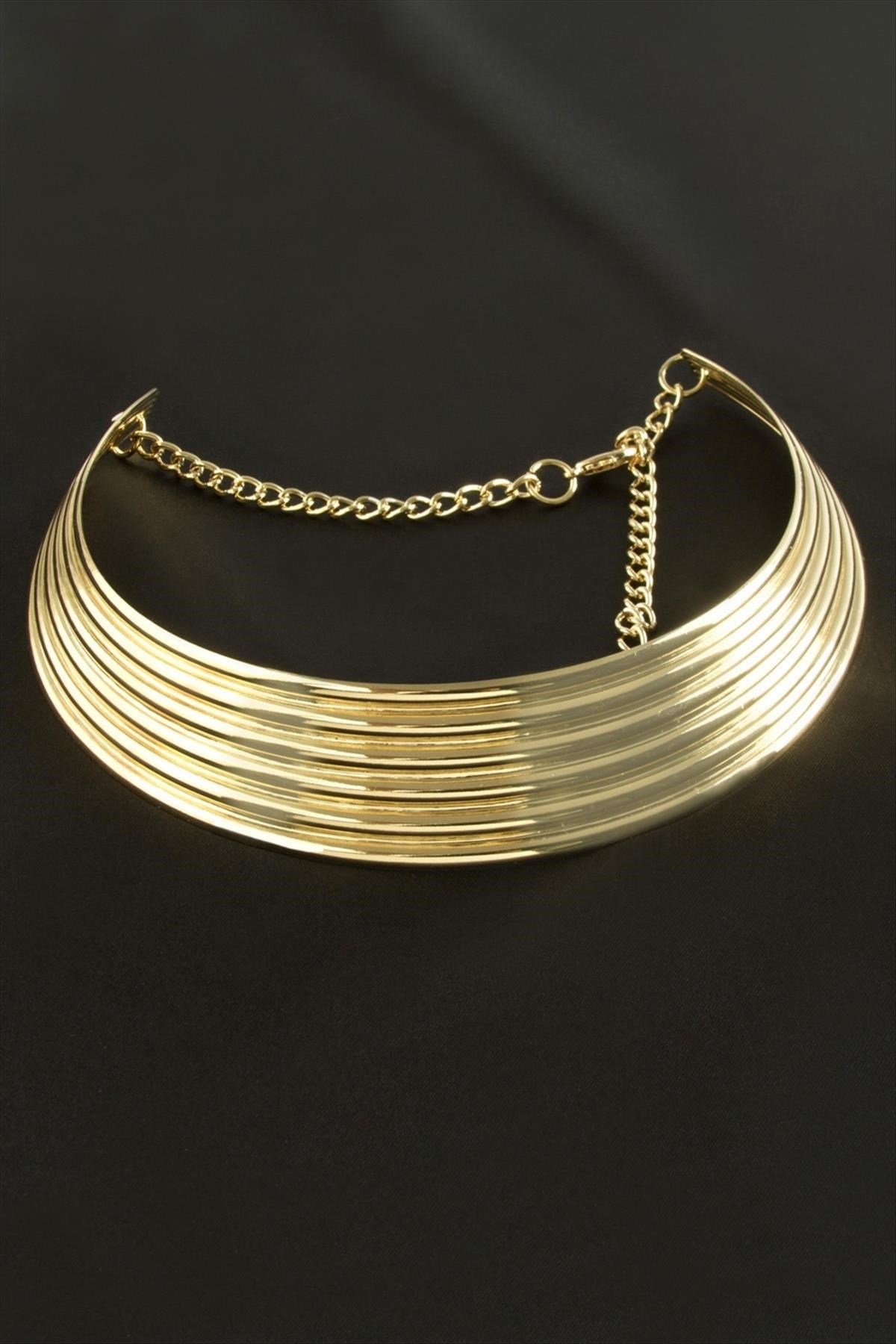 Burgulu Metal Tasma Kolye