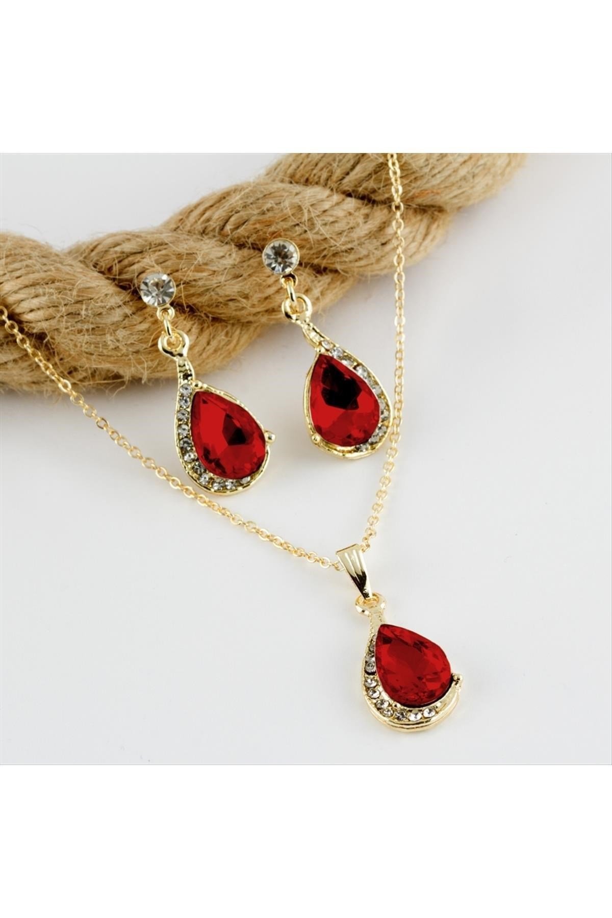 Damla Figürlü Taşlı Set Kolye