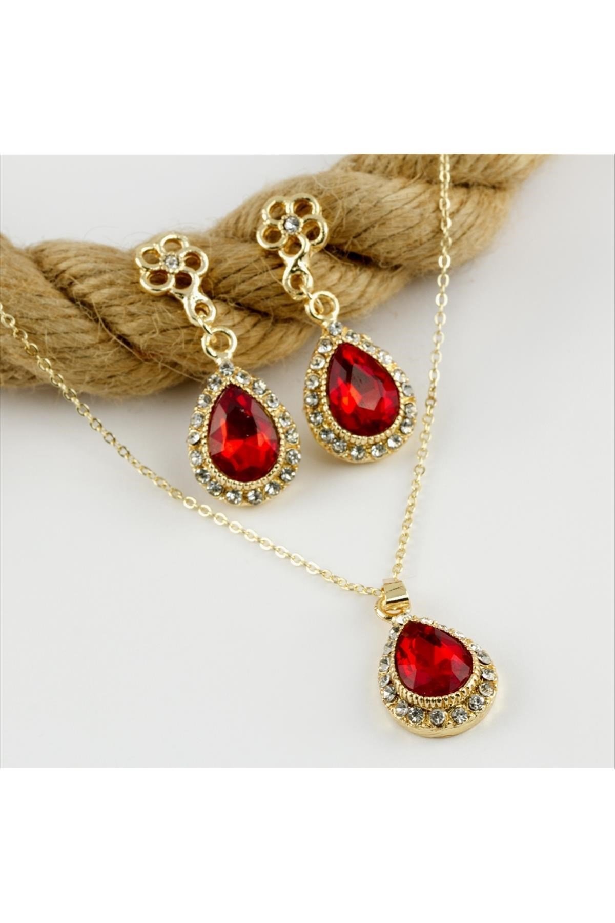 Damla Figürlü Taşlı Set Kolye