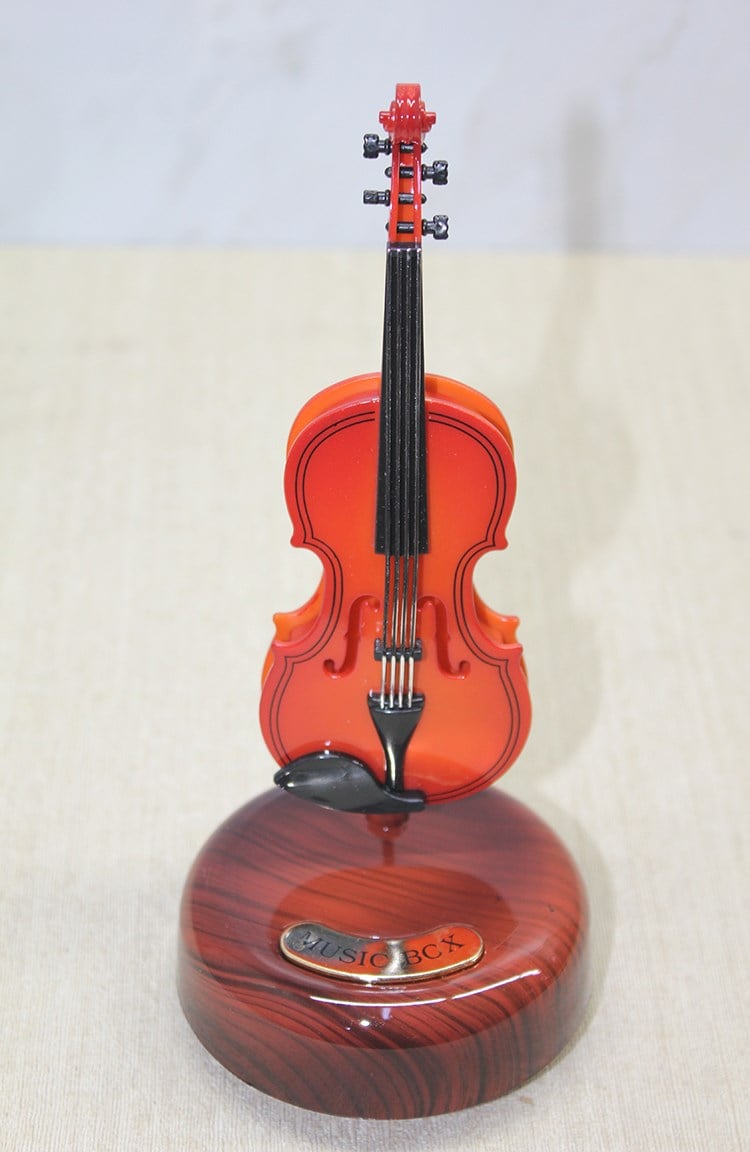 Keman Müzik Kutusu Model 1