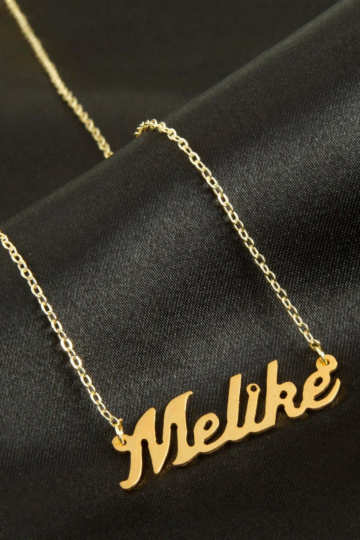Melike isimli kolye (Kişiye Özel)