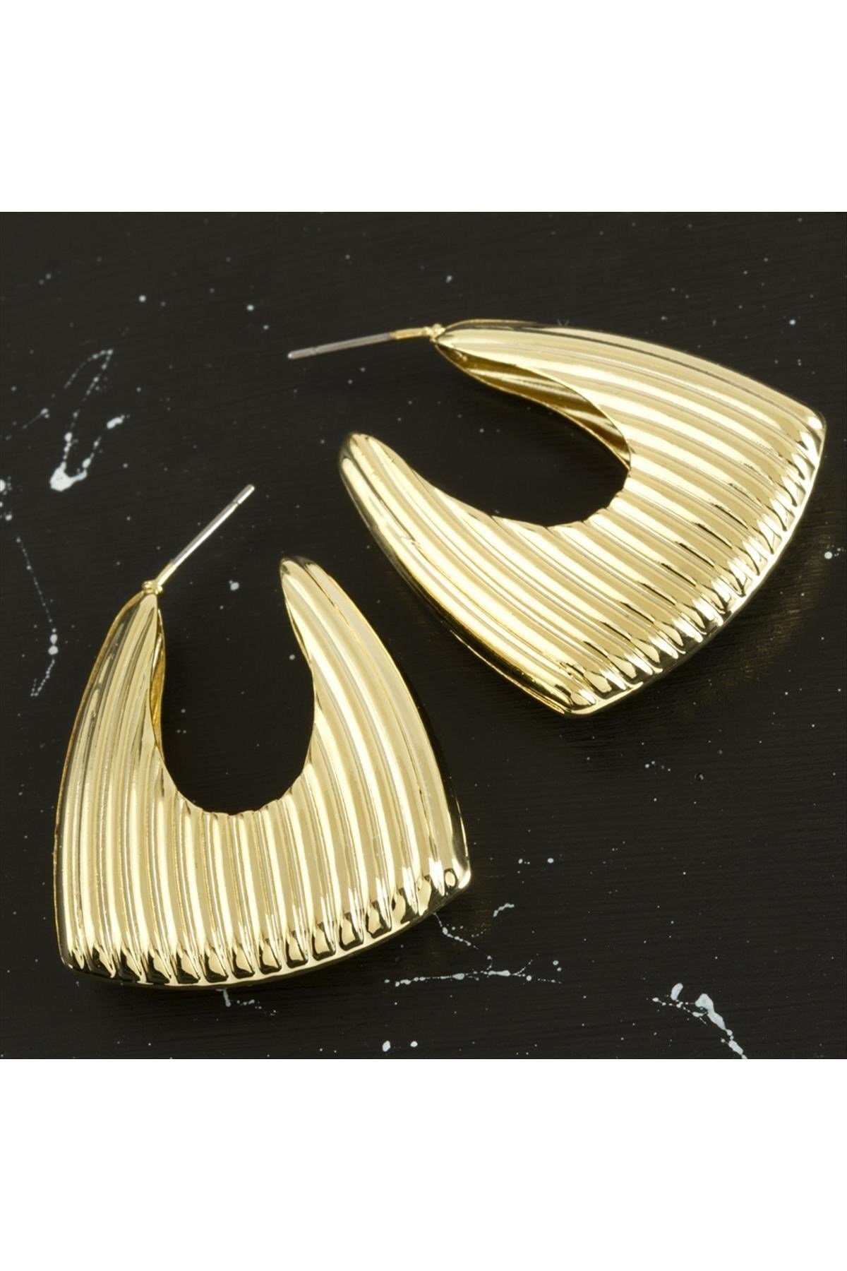 Oval Çizgili Lüks Küpe 3 cm
