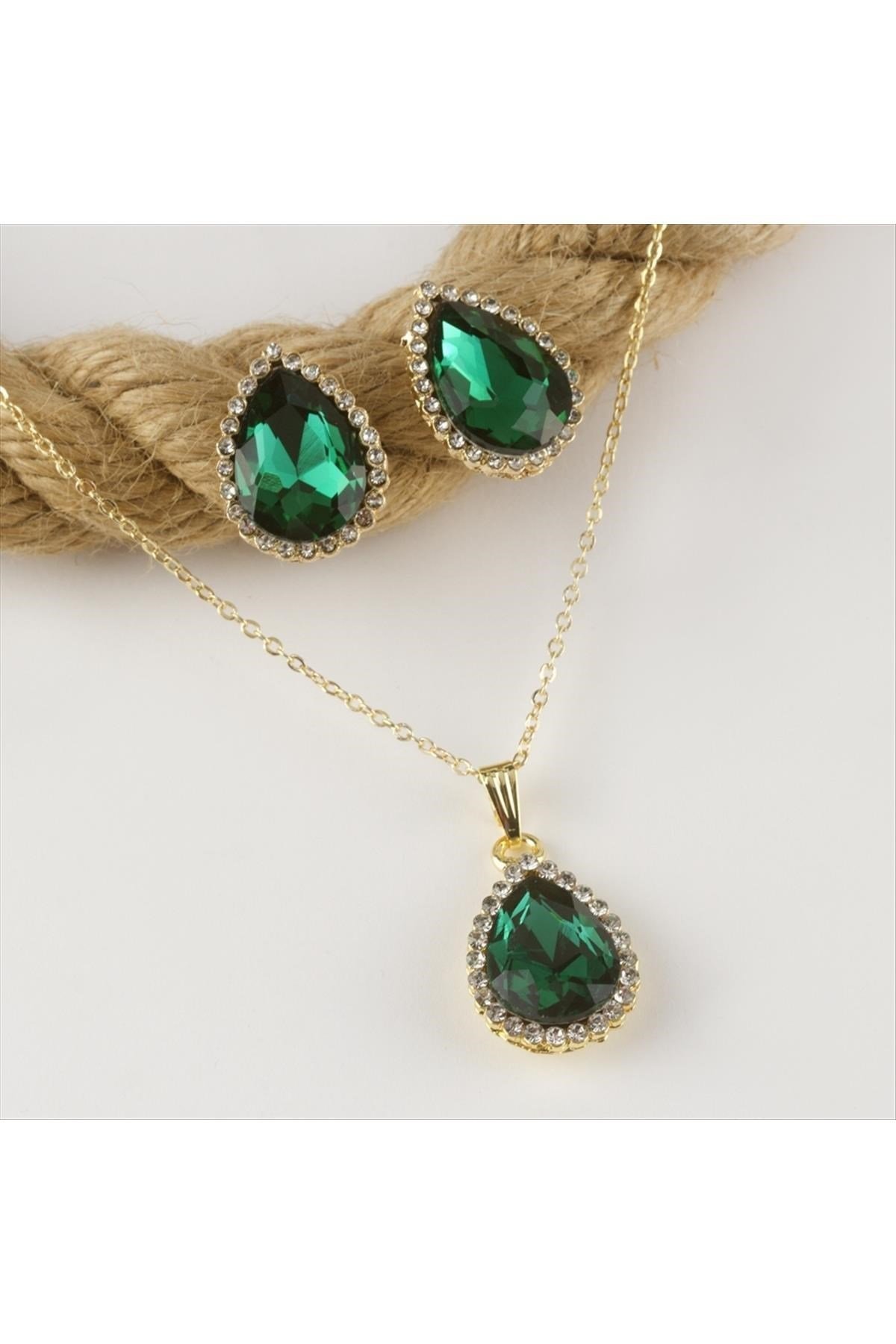 Oval Figürlü Taşlı Set Kolye