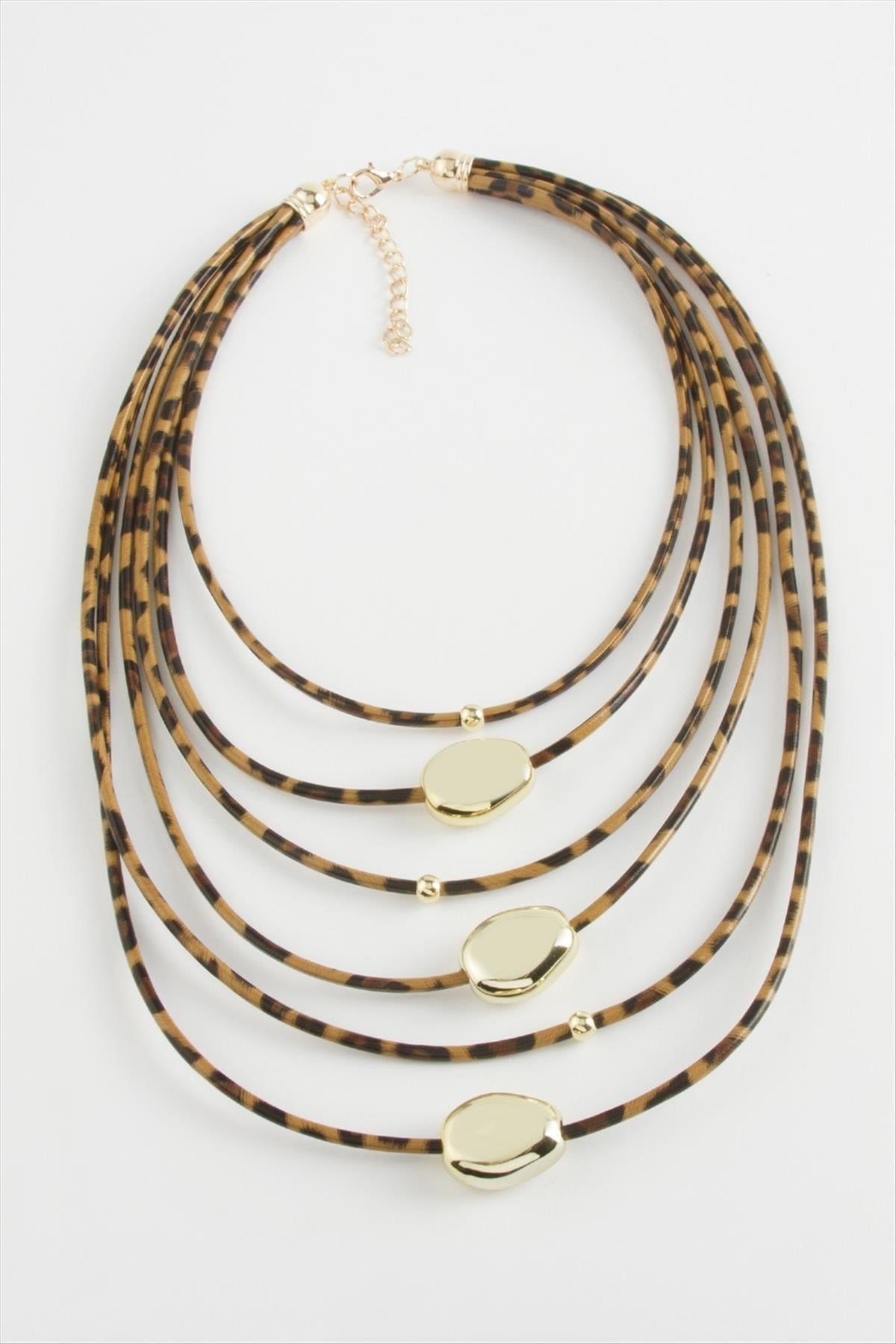 Oval Leopar Desenli Mıknatıslı Kolye
